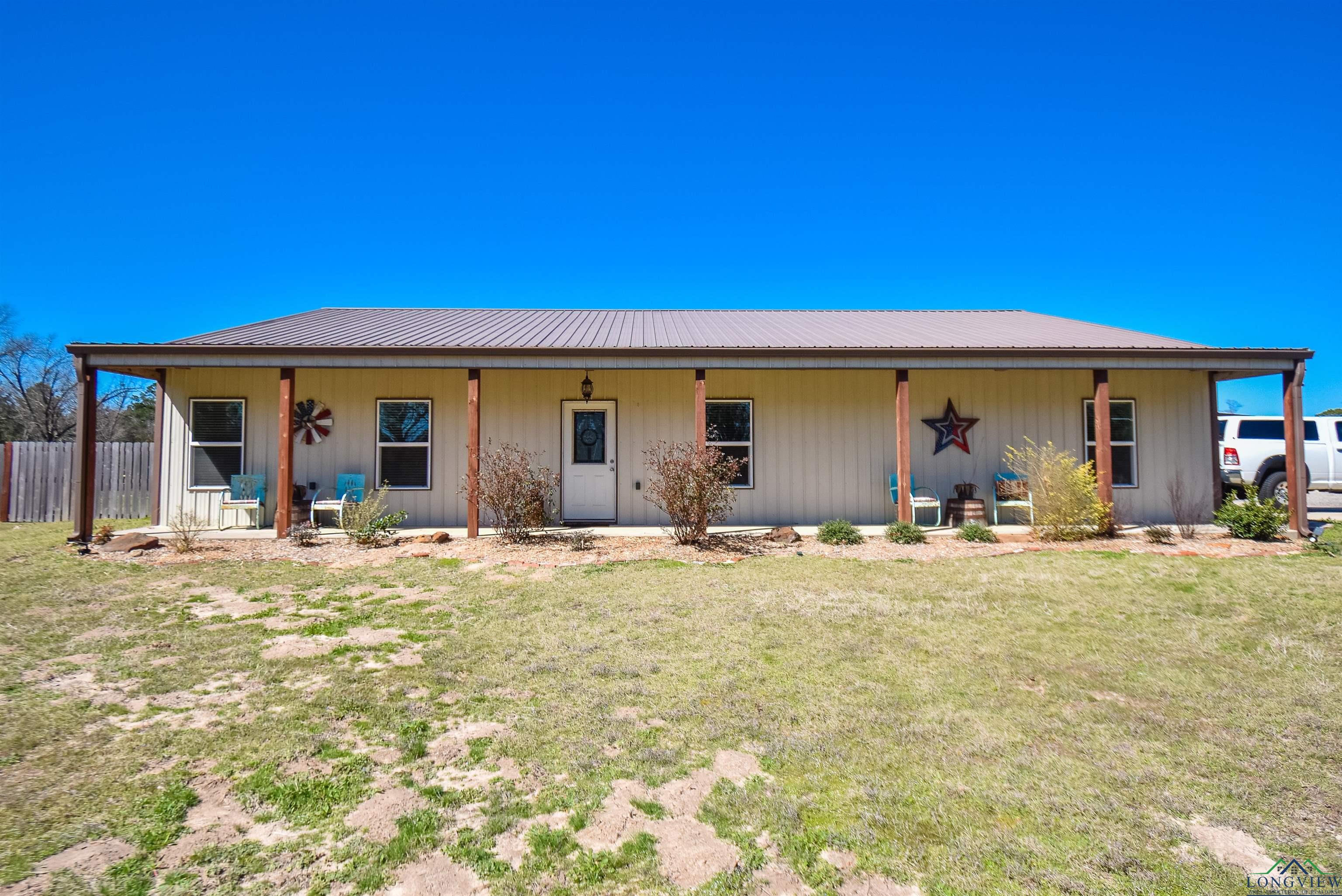 318 Palm Rd, Big Sandy, Texas image 1