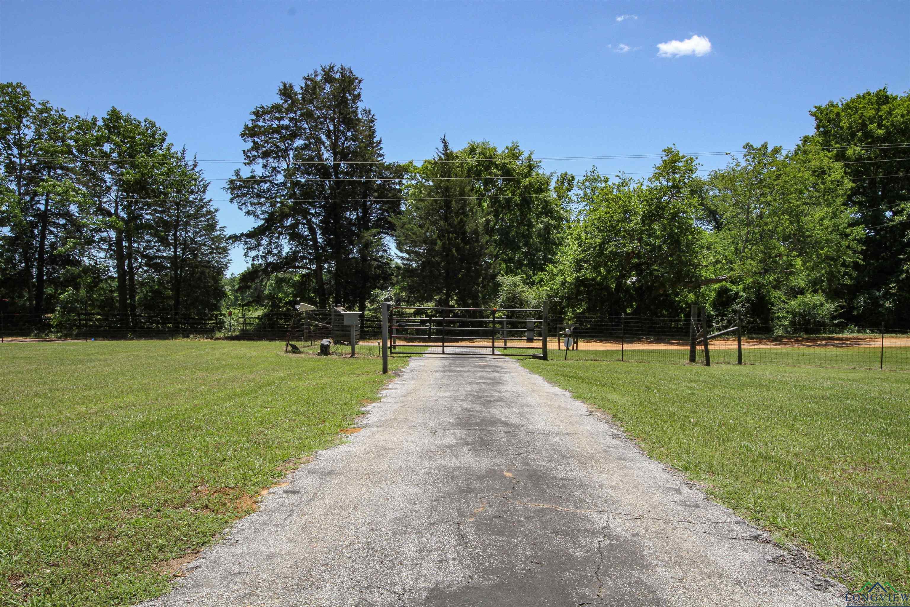 6034 E Noonday Rd, Hallsville, Texas image 3