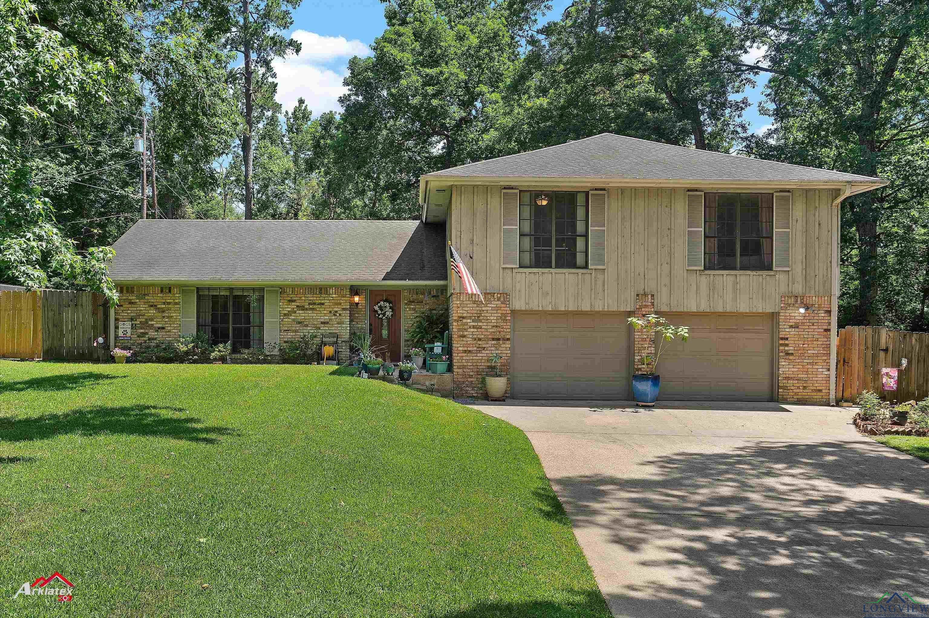 905 Moonbeam Avenue, Center, Texas image 3