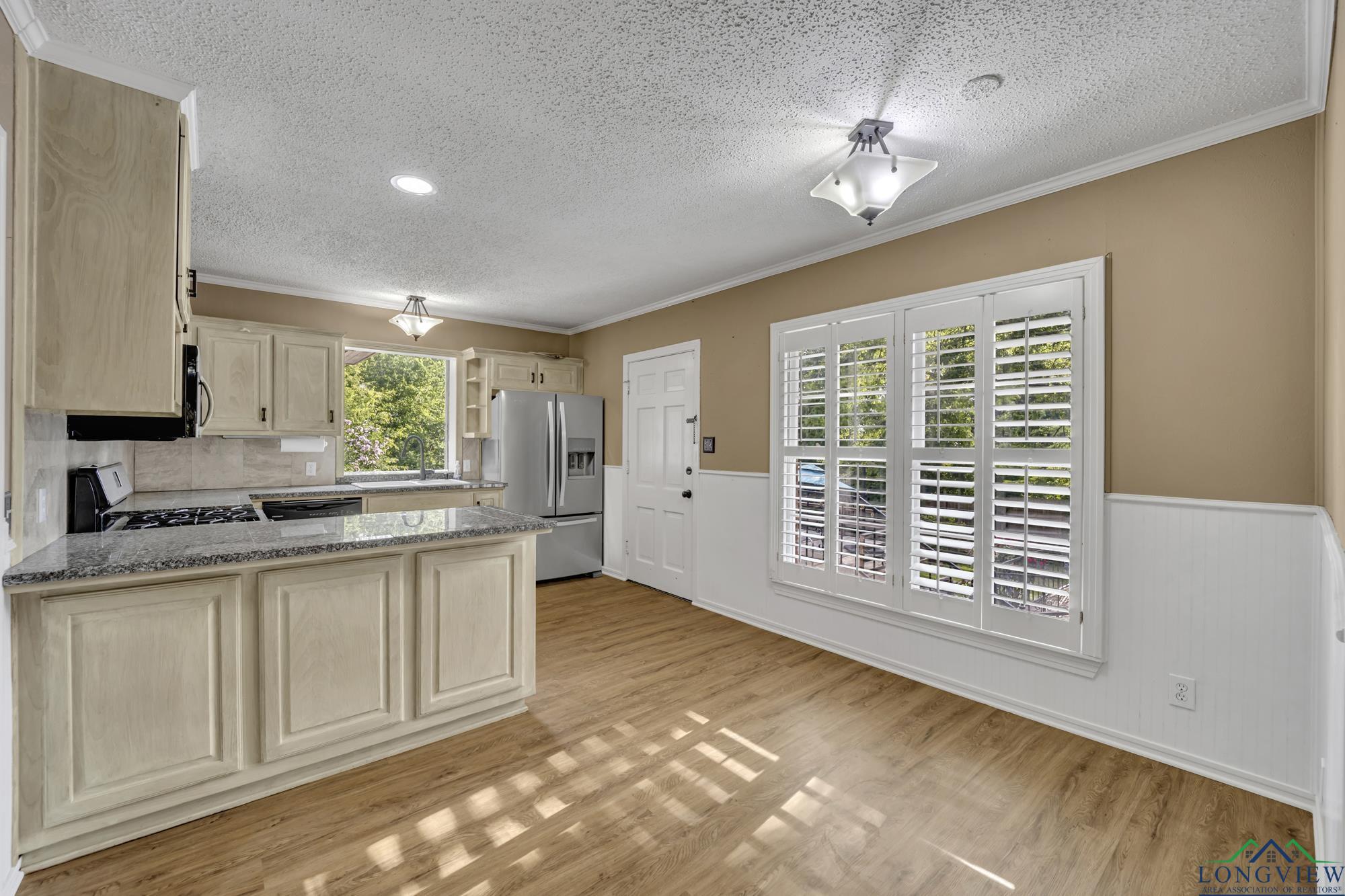 1900 W Hoyt Drive, Longview, Texas image 21
