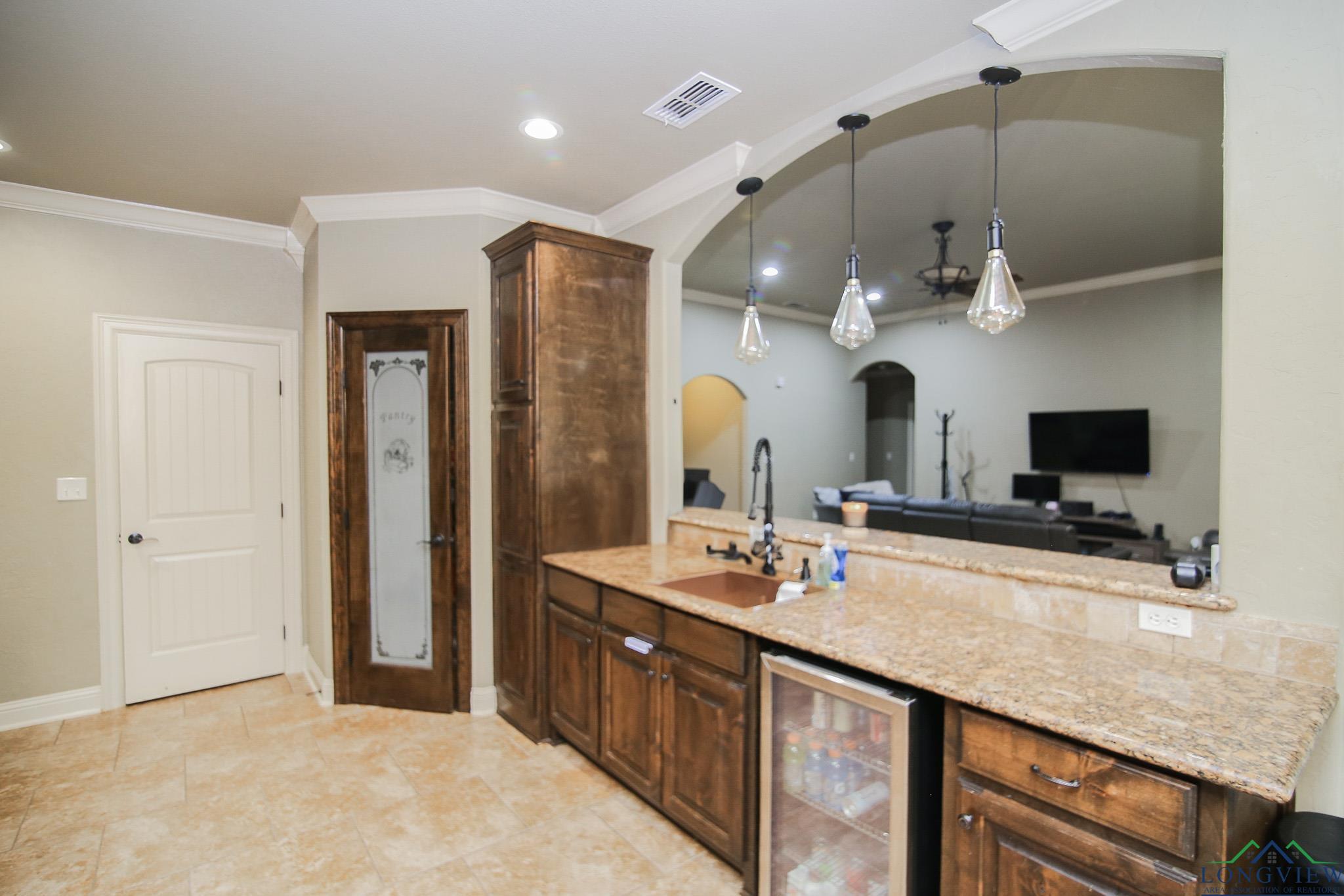 3708 Pine Tree Rd, Longview, Texas image 10