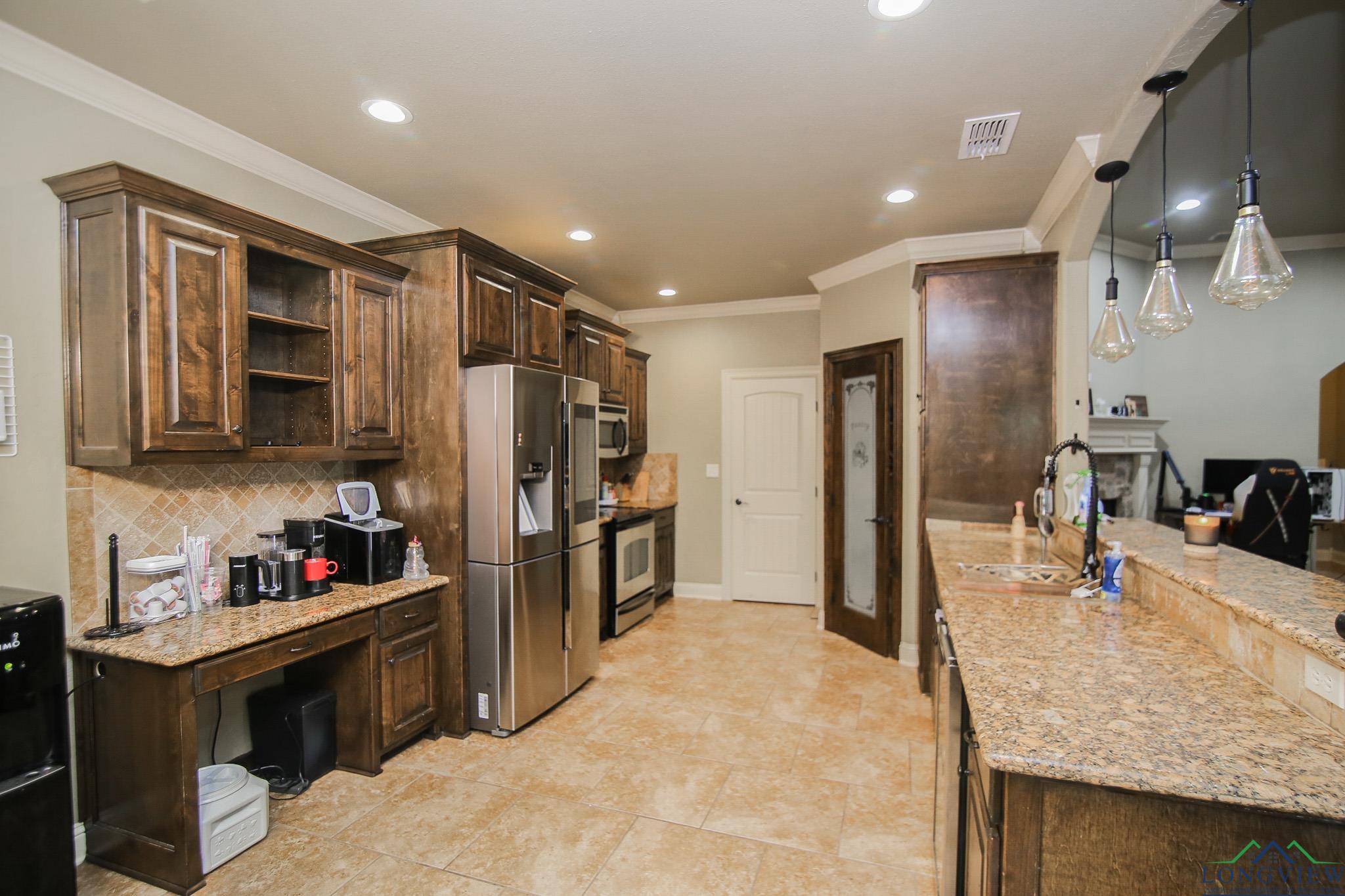 3708 Pine Tree Rd, Longview, Texas image 7