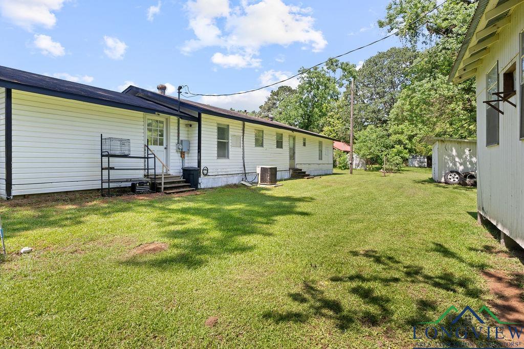 9819 Us Hwy 84e, Joaquin, Texas image 17