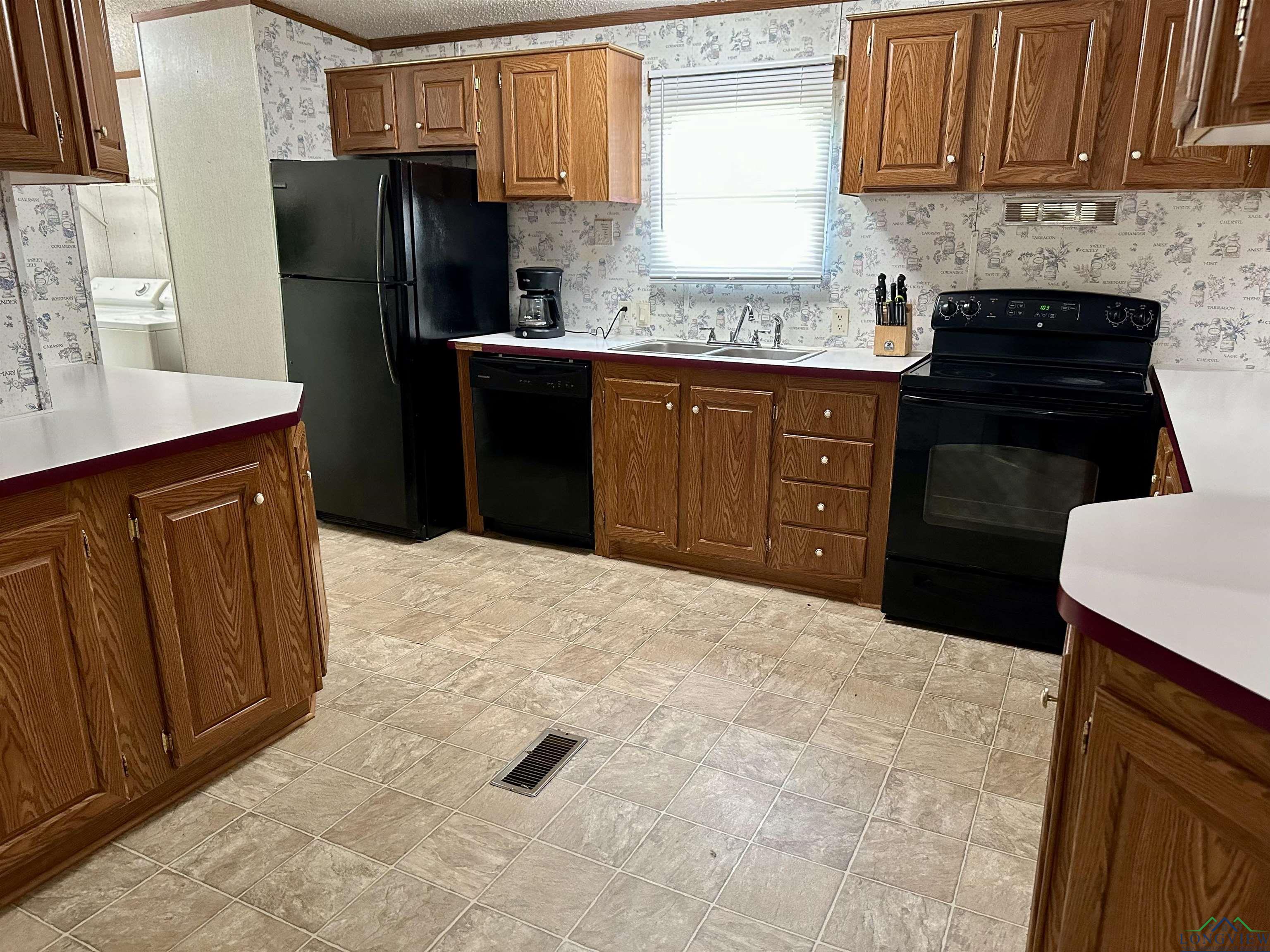 282 Cr 1404, Jacksonville, Texas image 9