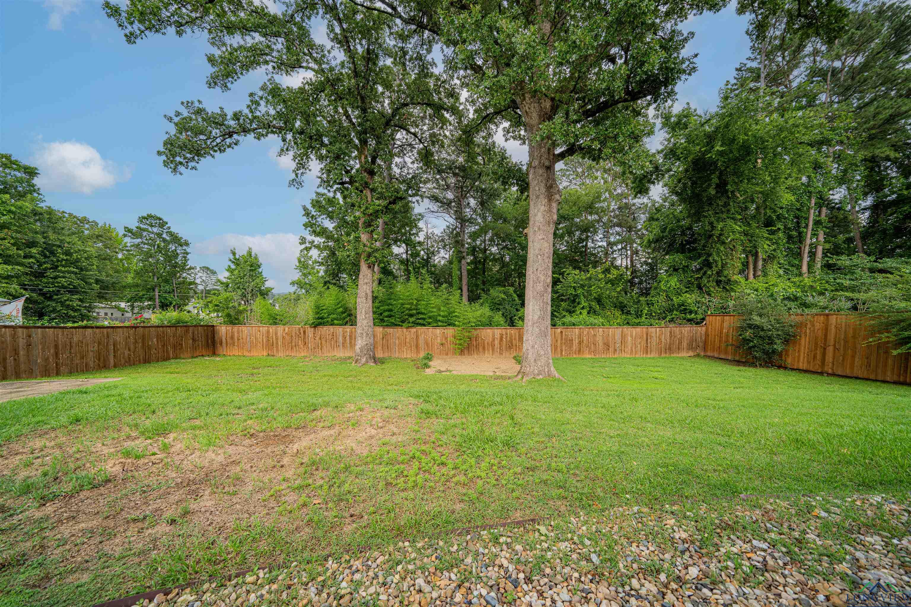 1822 Northwood Ct, Longview, Texas image 32