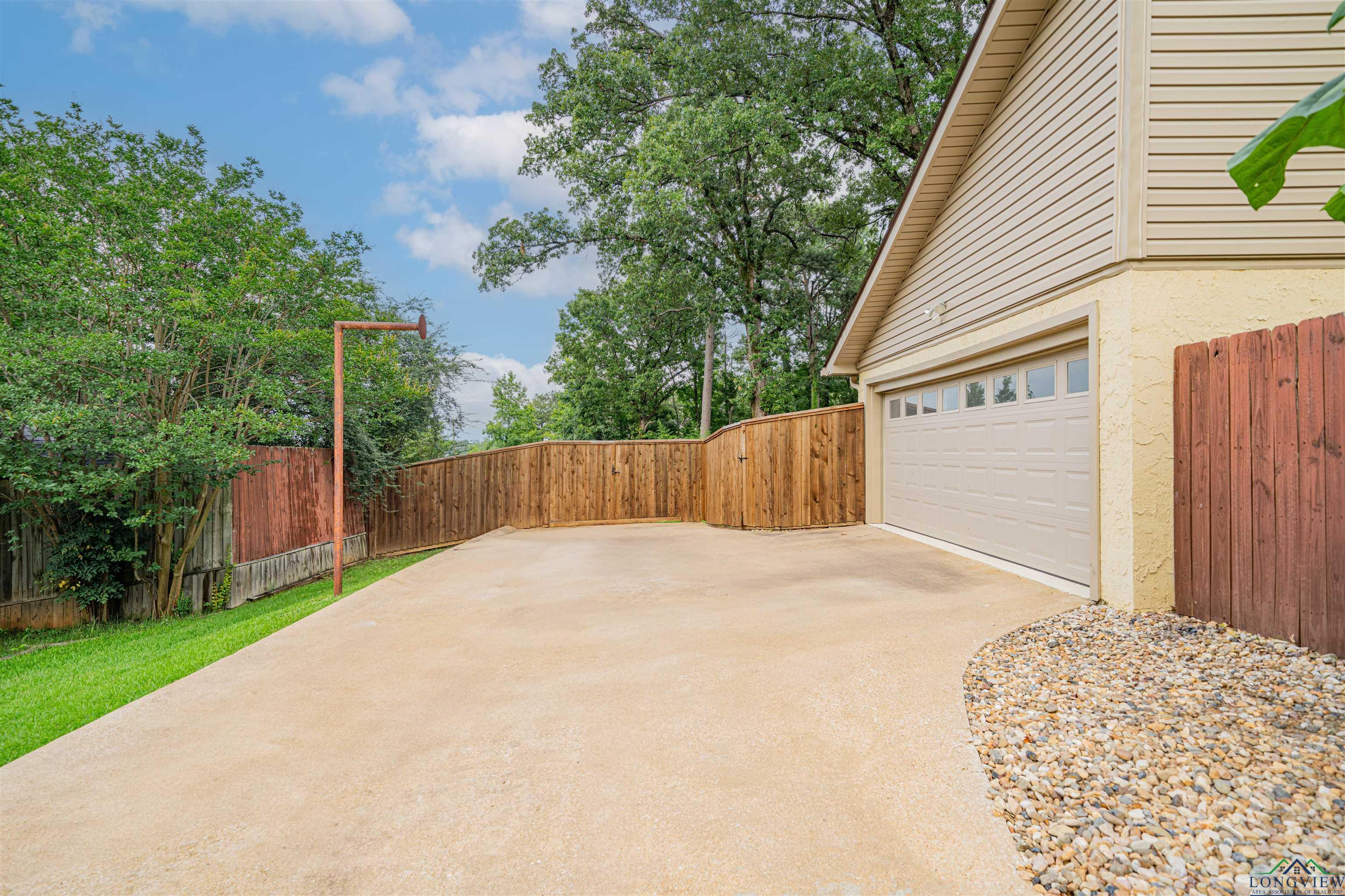 1822 Northwood Ct, Longview, Texas image 38