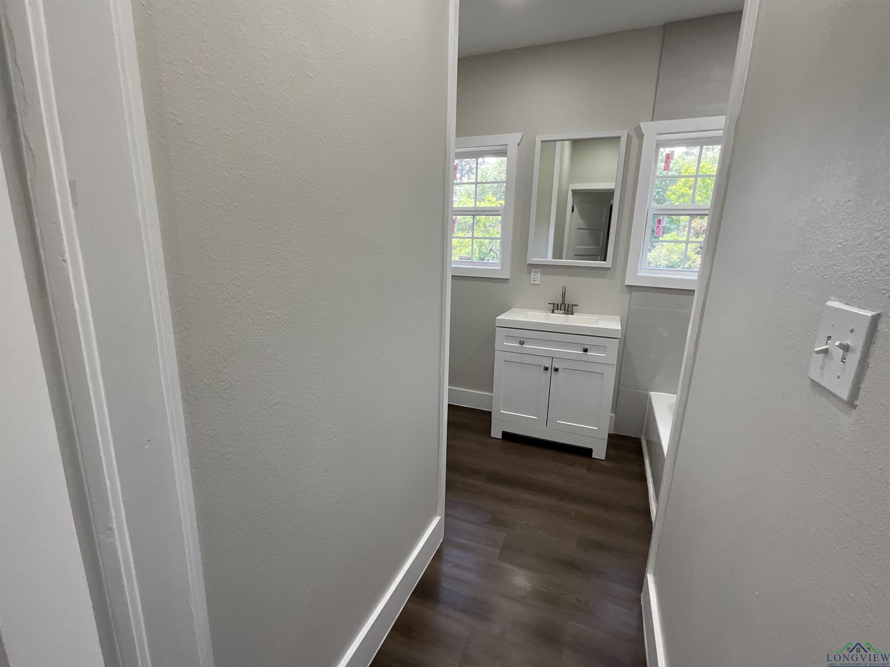 809 N Caver St, Atlanta, Texas image 19