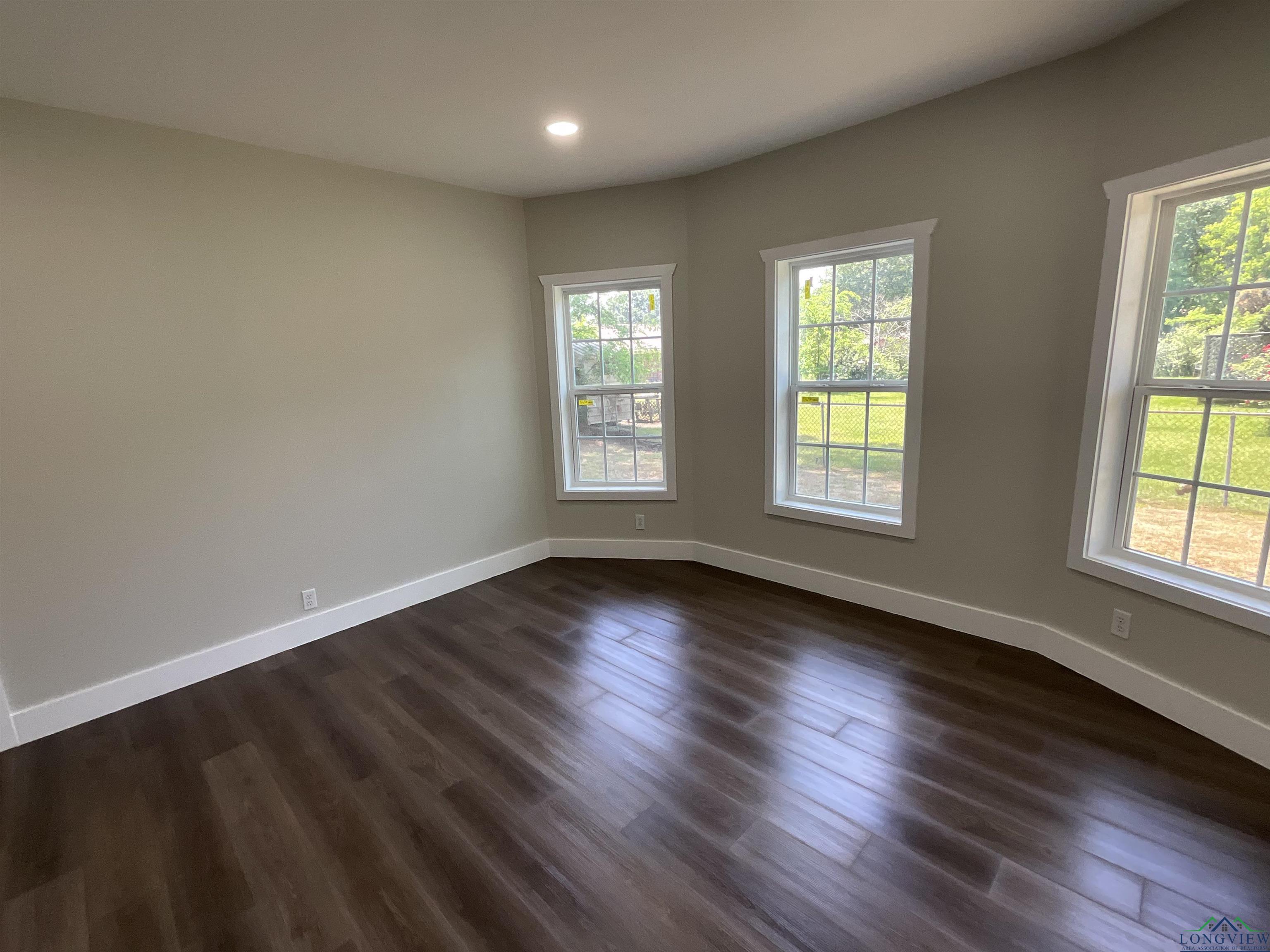 809 N Caver St, Atlanta, Texas image 8