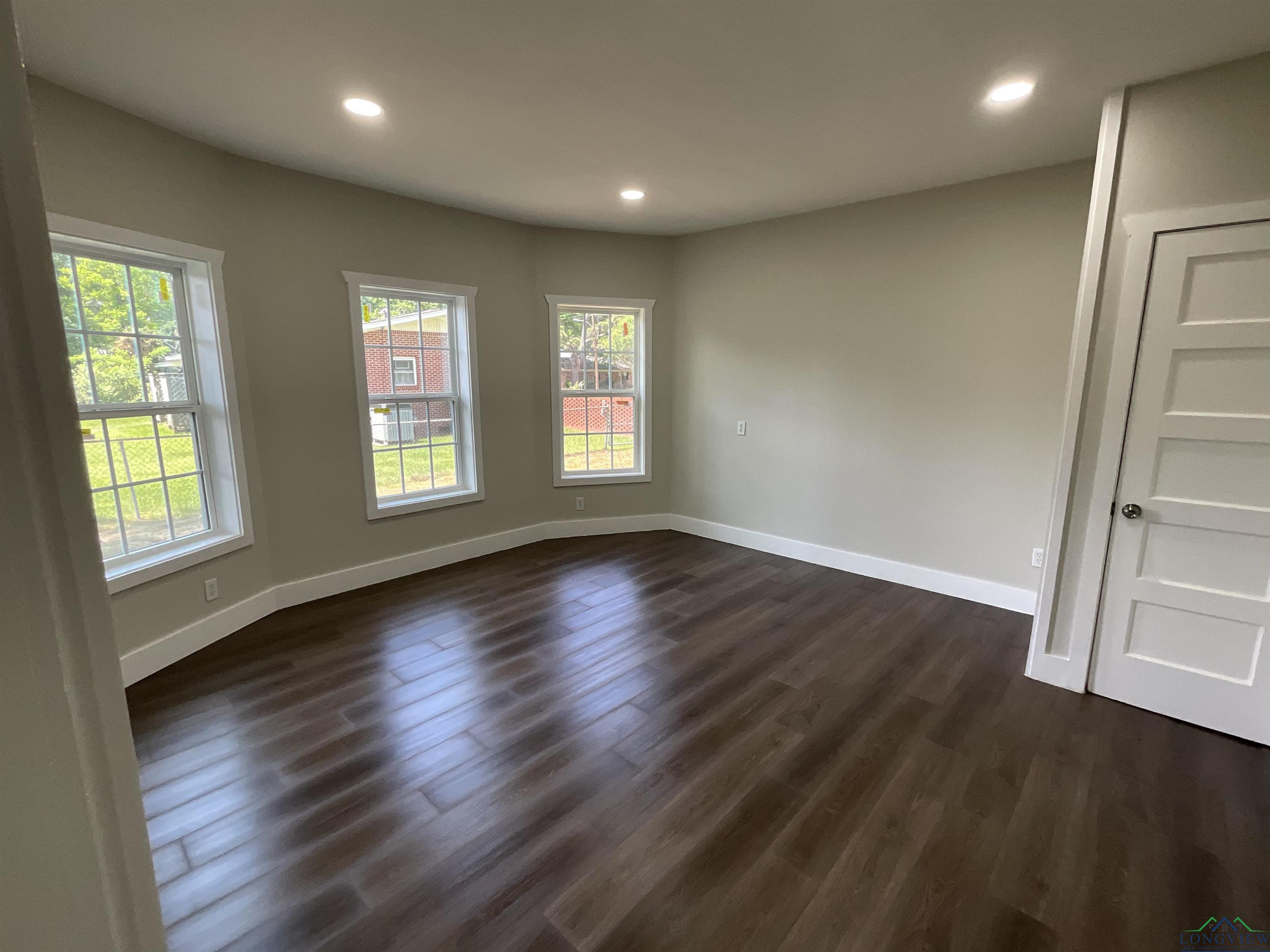 809 N Caver St, Atlanta, Texas image 21