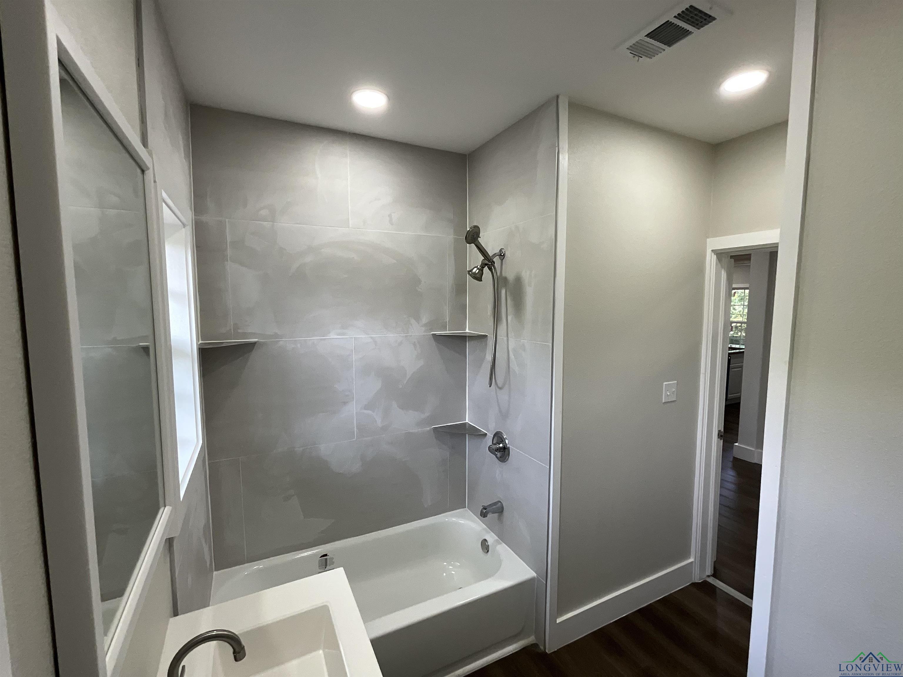 809 N Caver St, Atlanta, Texas image 20