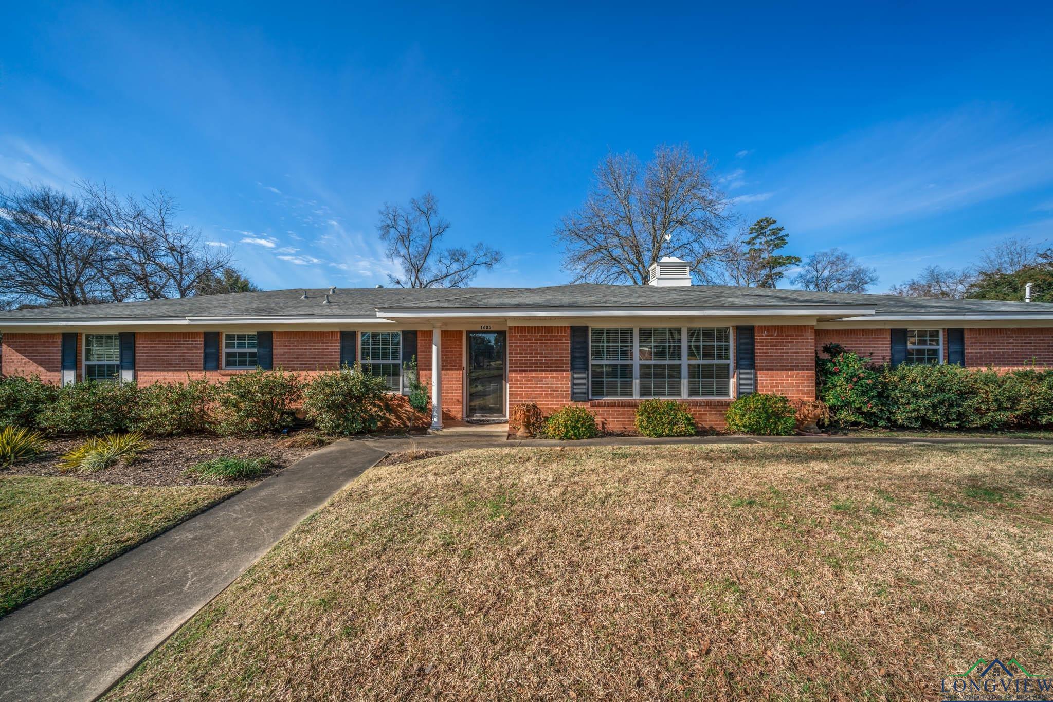 1605 N Westover Ave, Longview, Texas image 2