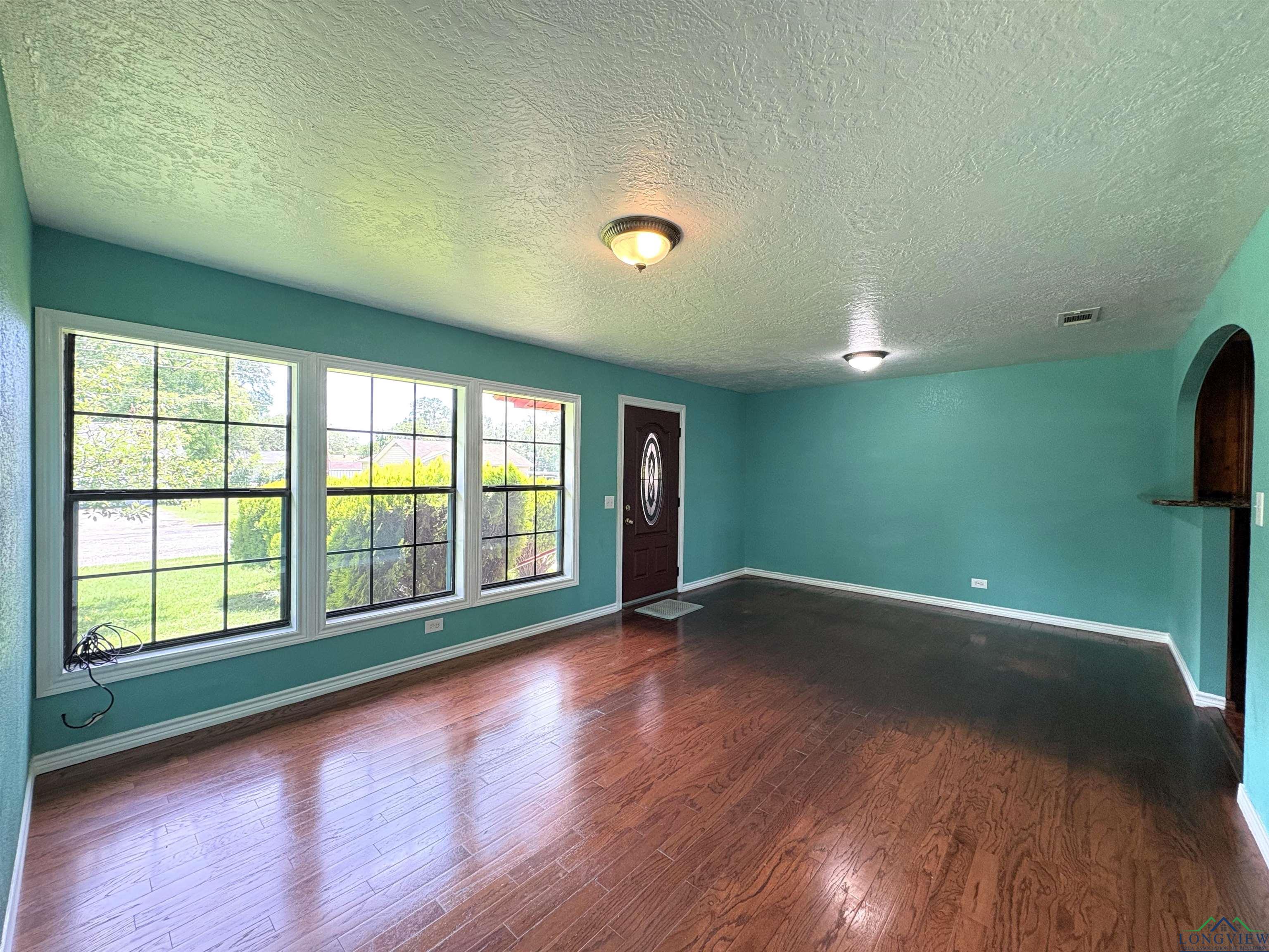 1205 Lamar Dr, Mount Pleasant, Texas image 2