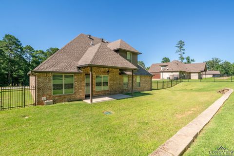 A home in Gladewater