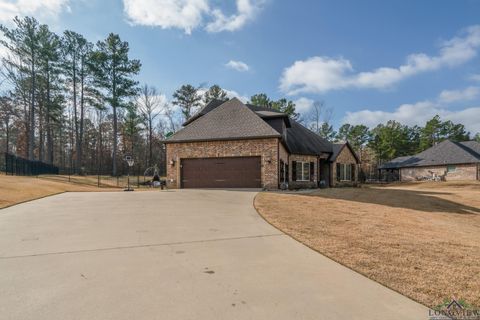 A home in Gladewater