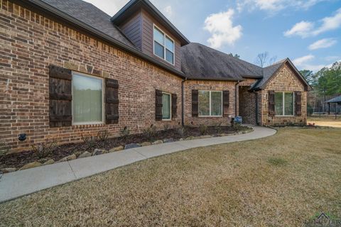 A home in Gladewater