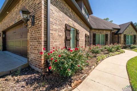 A home in Gladewater