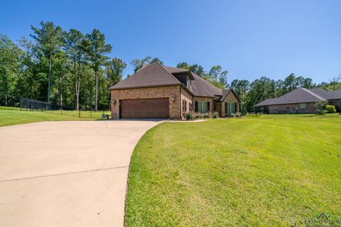 A home in Gladewater