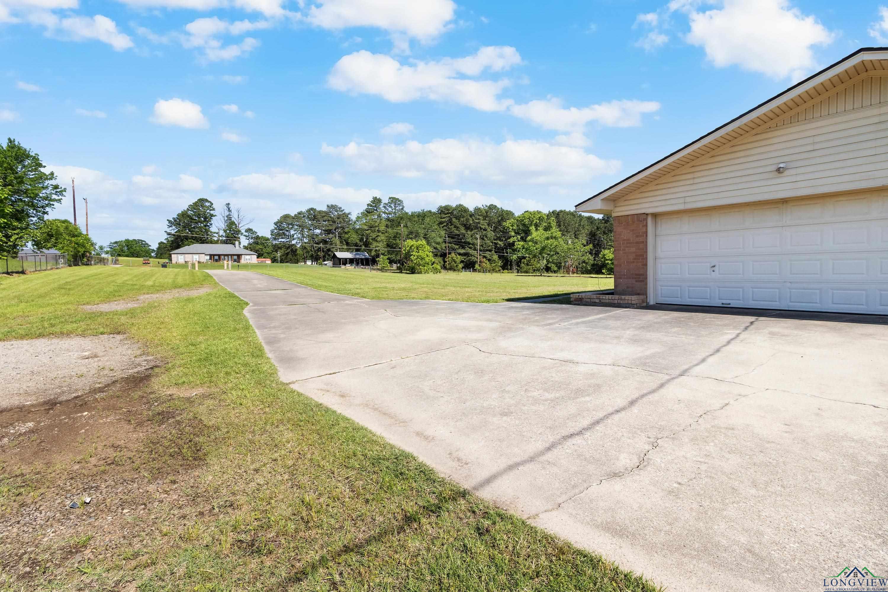 749 Lawrence Rd, Longview, Texas image 36