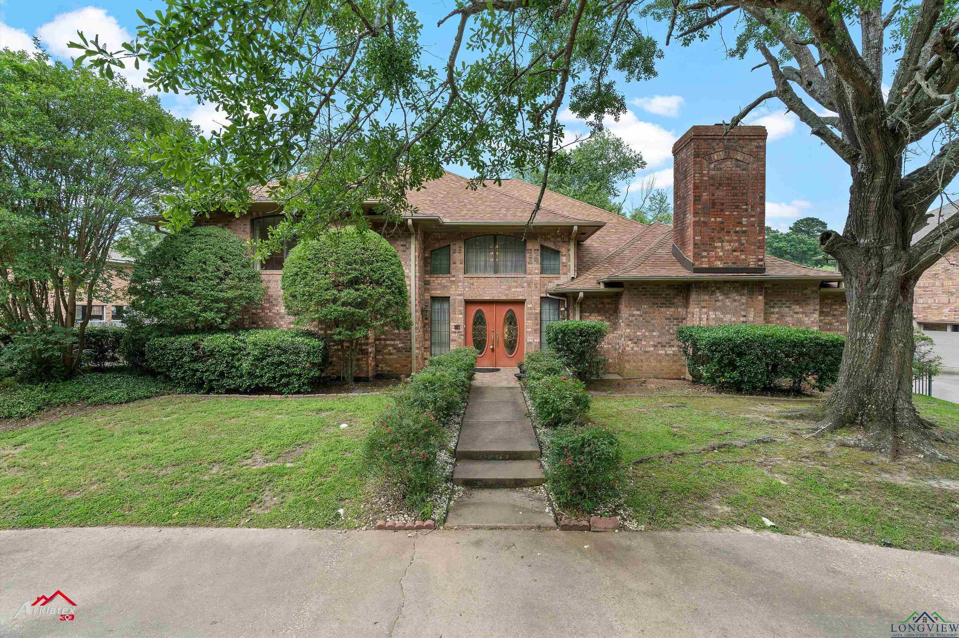 1502 Meandering Way, Longview, Texas image 1
