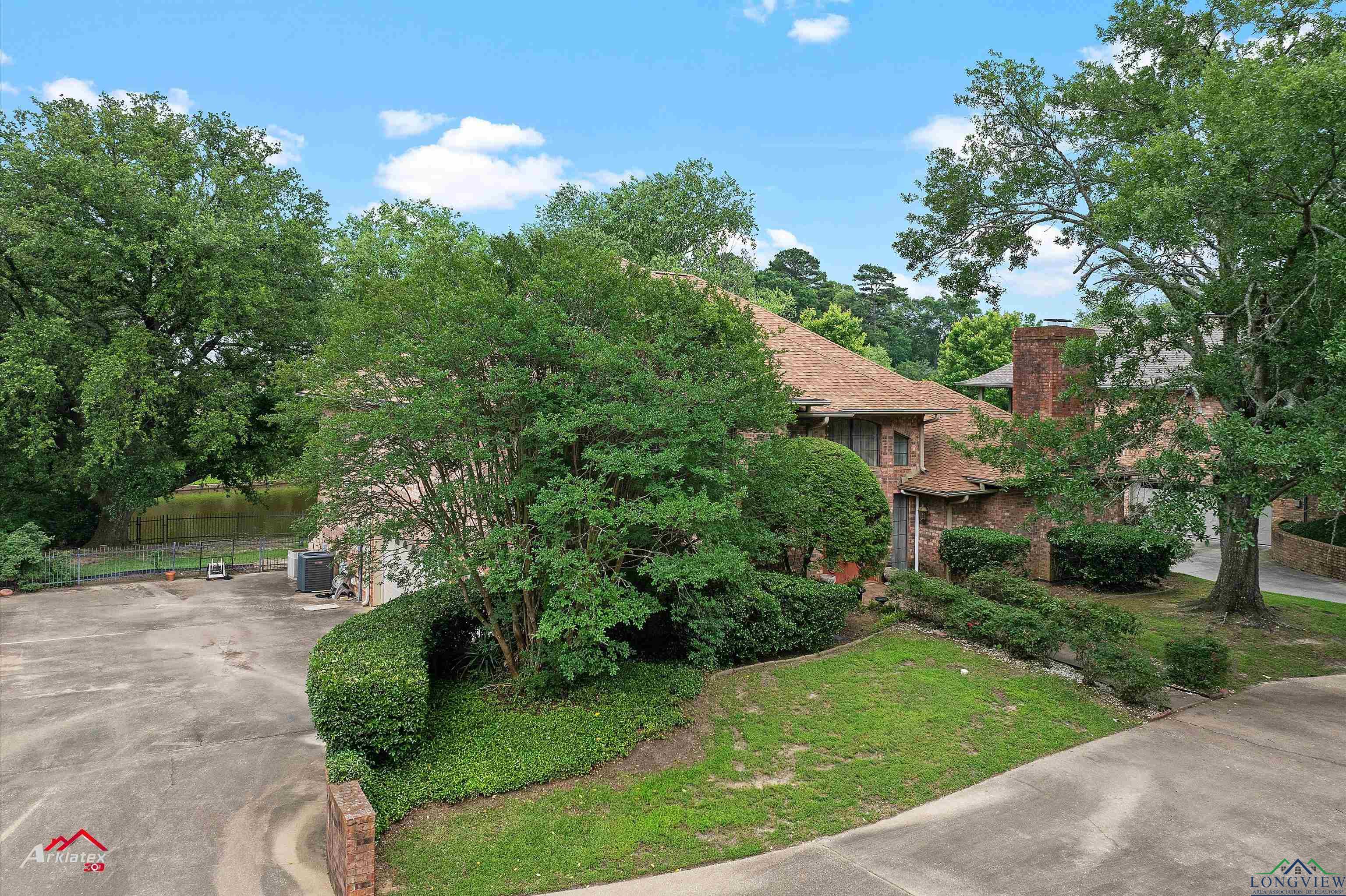 1502 Meandering Way, Longview, Texas image 2
