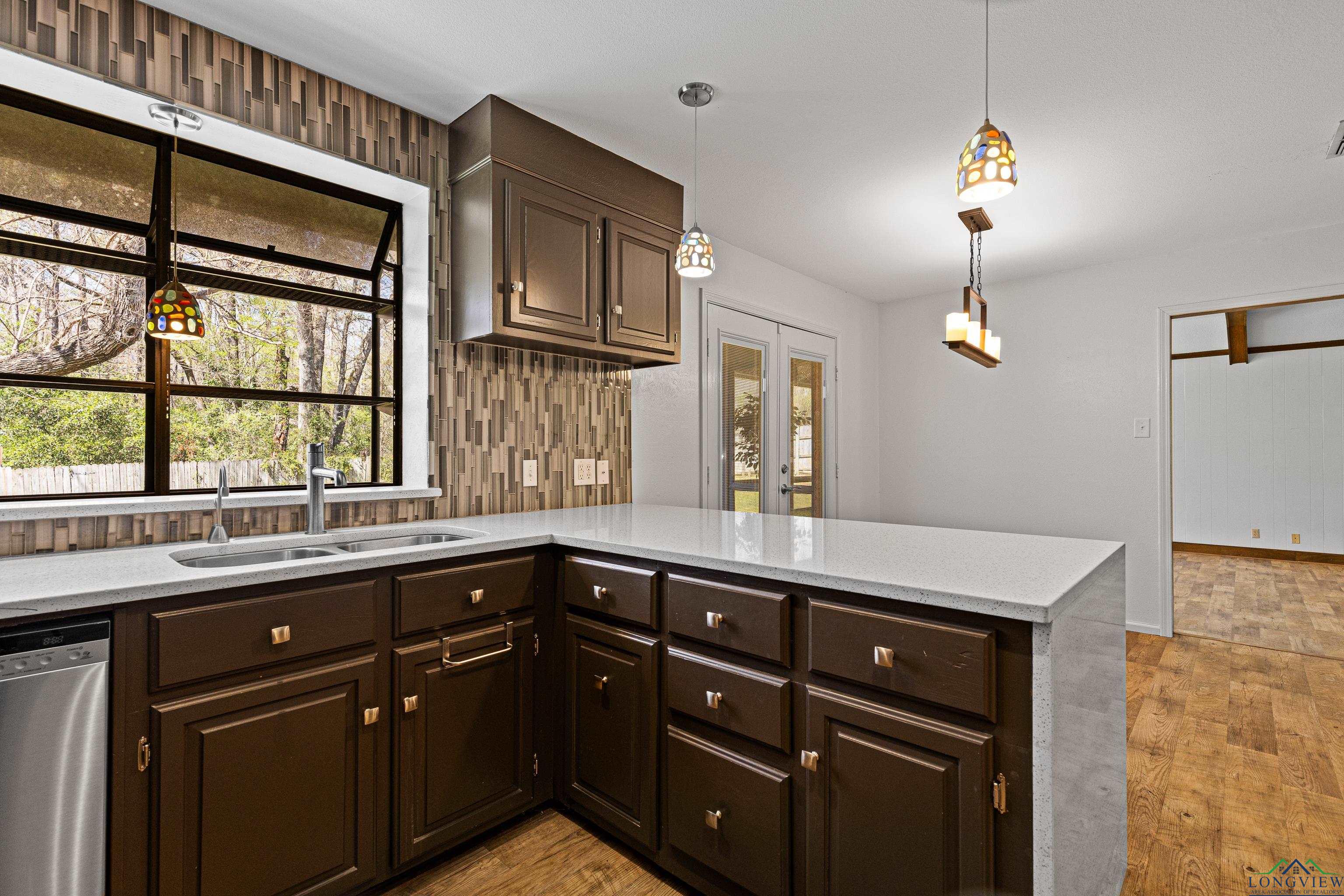 704 Pine St, Henderson, Texas image 19