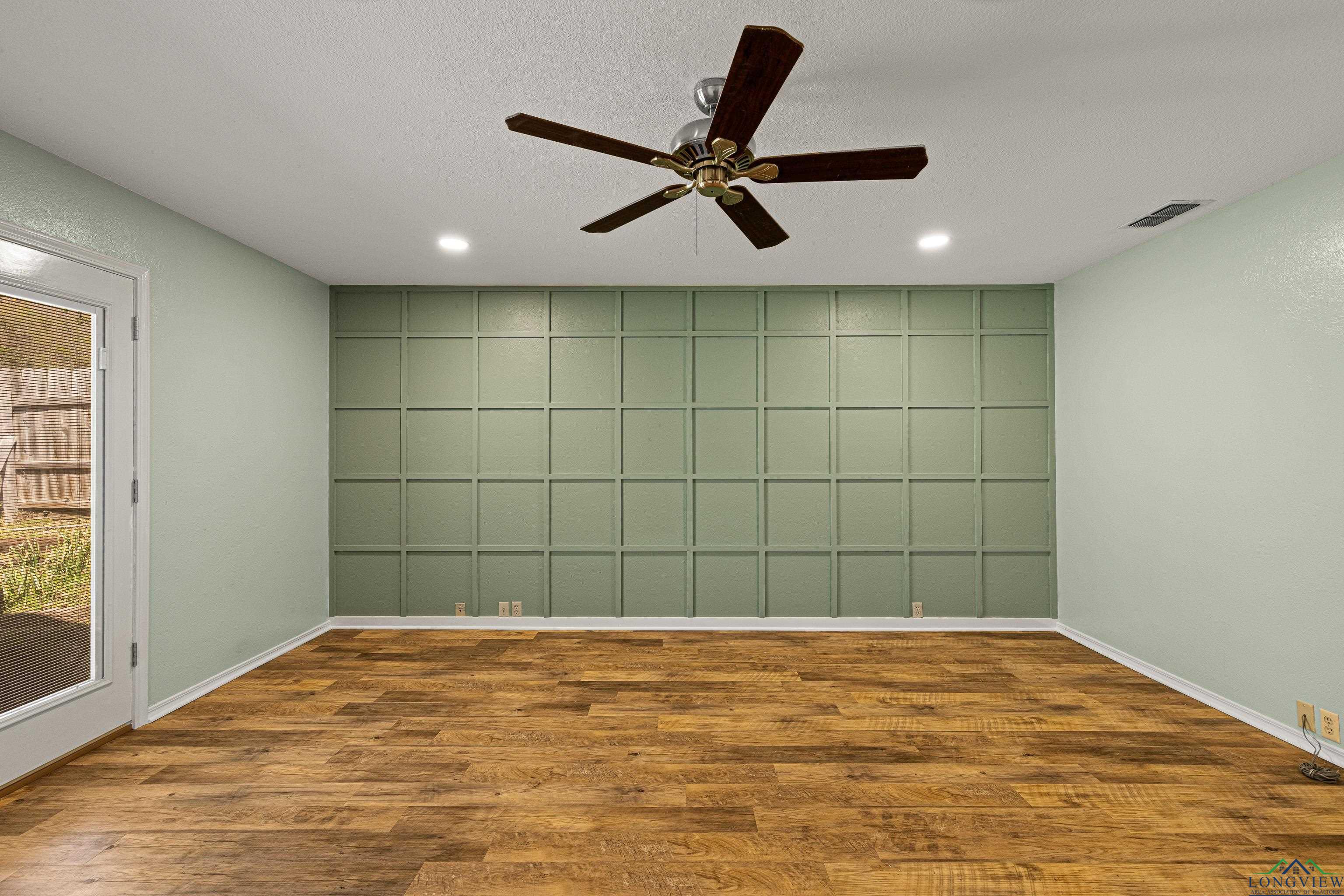 704 Pine St, Henderson, Texas image 23