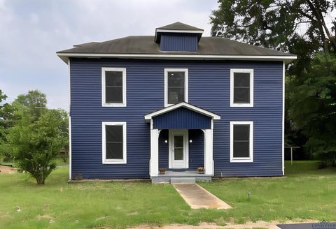 Homes For Sale - 301 W Frazior St<br/> Linden, TX 75563