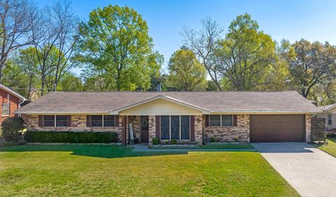 Homes For Sale - 1814 Swan St<br/> Gregg County, Longview, TX 75604