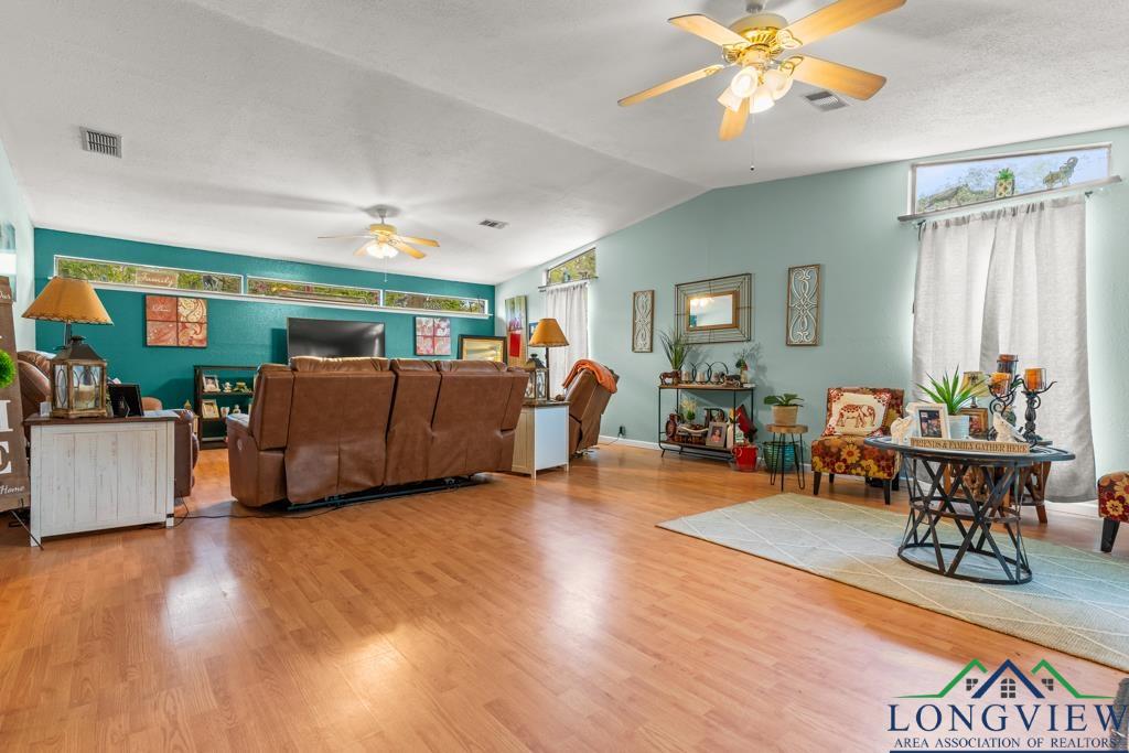 13099 Cr 3104, Gladewater, Texas image 2