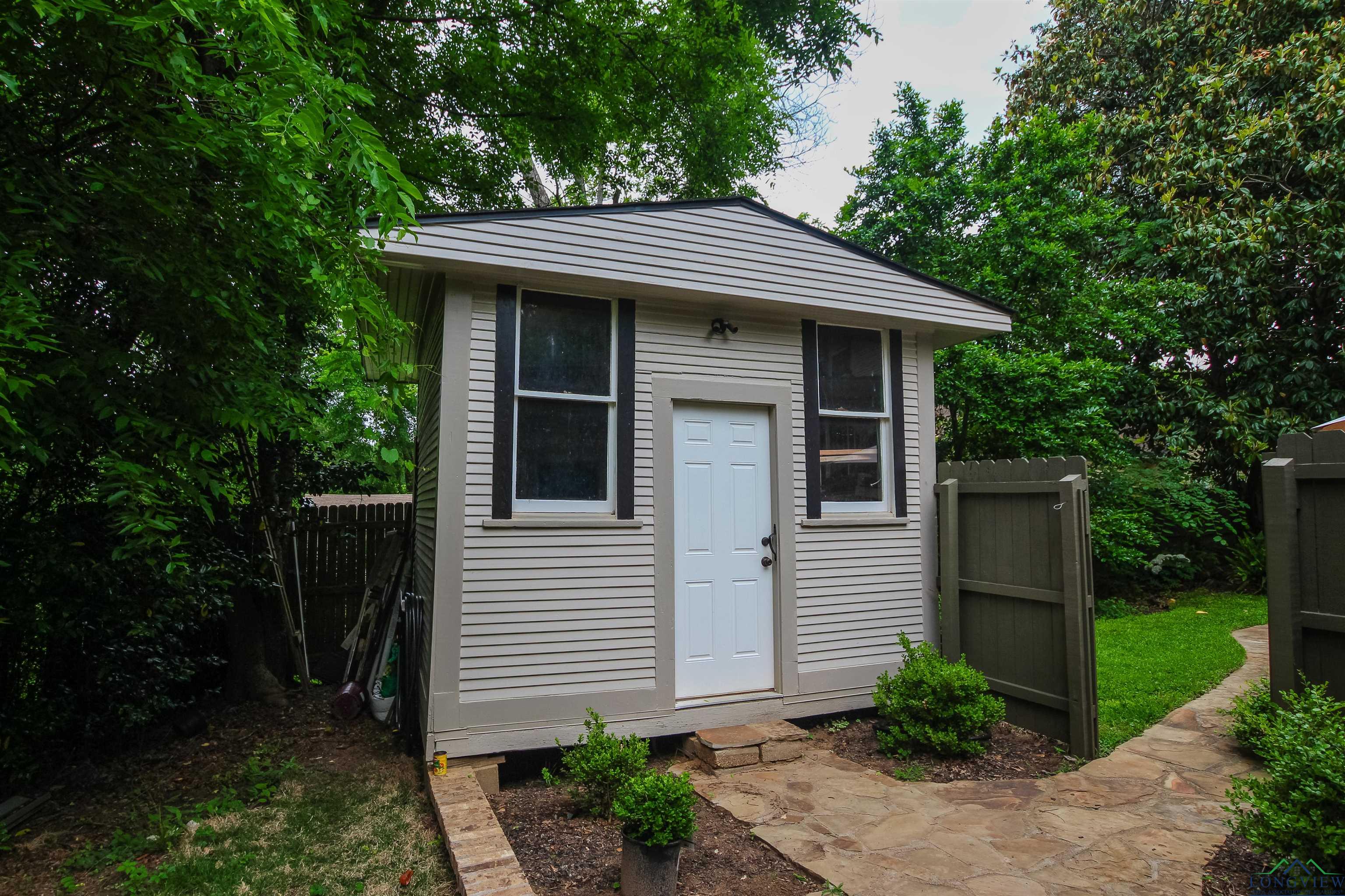 609 N Marshall St, Henderson, Texas image 34
