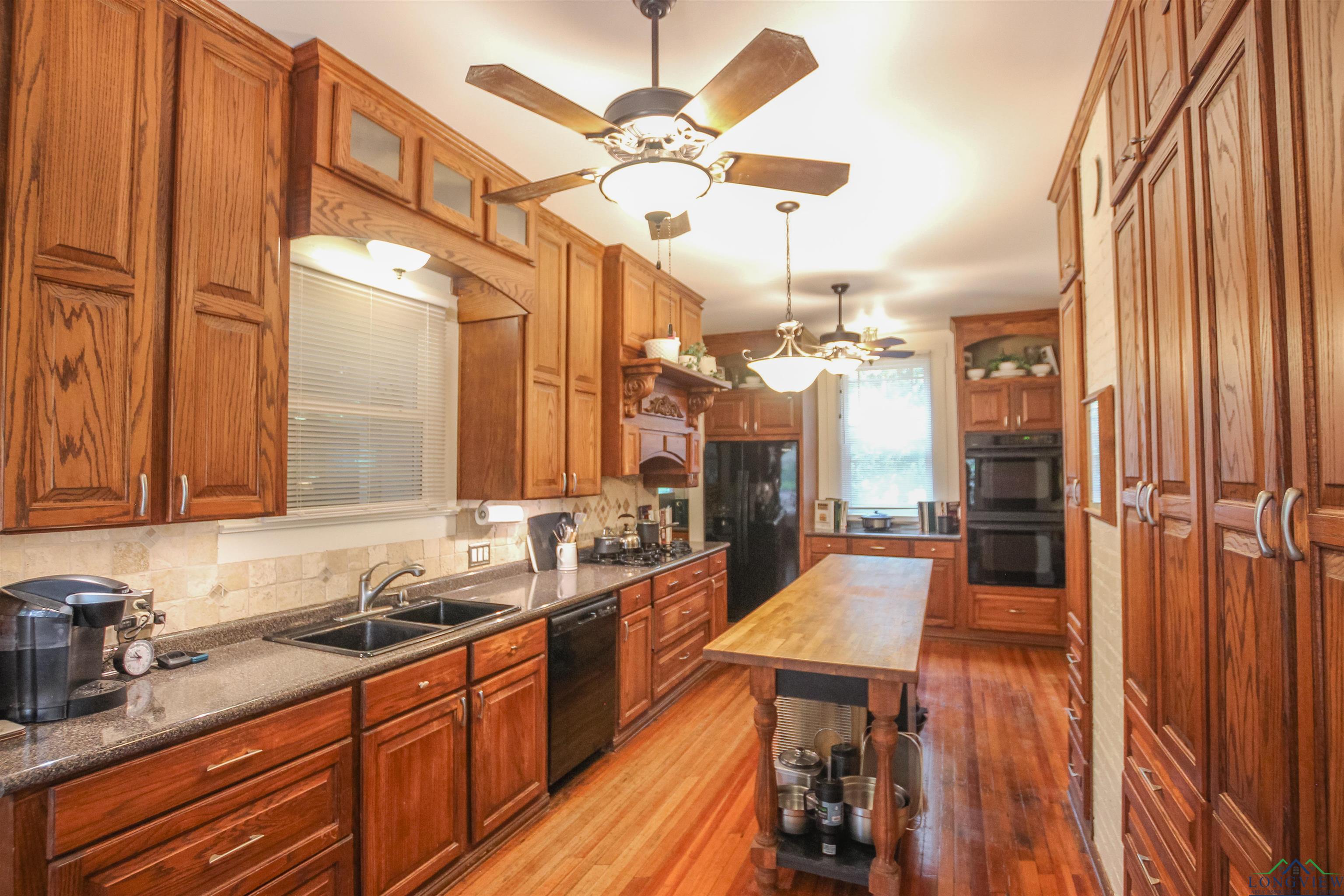 609 N Marshall St, Henderson, Texas image 12