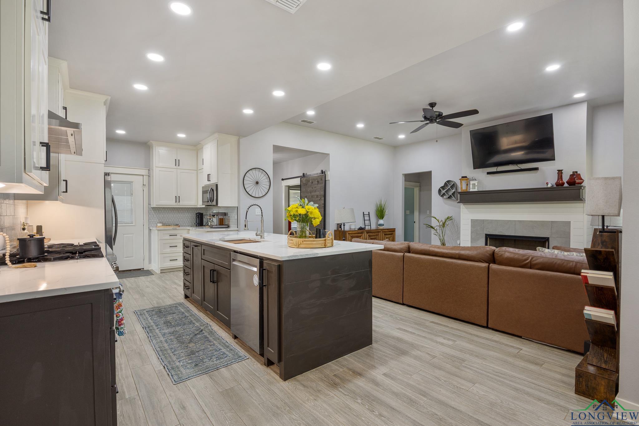 Ore City, Texas 75683, United States, 3 Bedrooms Bedrooms, ,2 BathroomsBathrooms,Residential,Active,96258