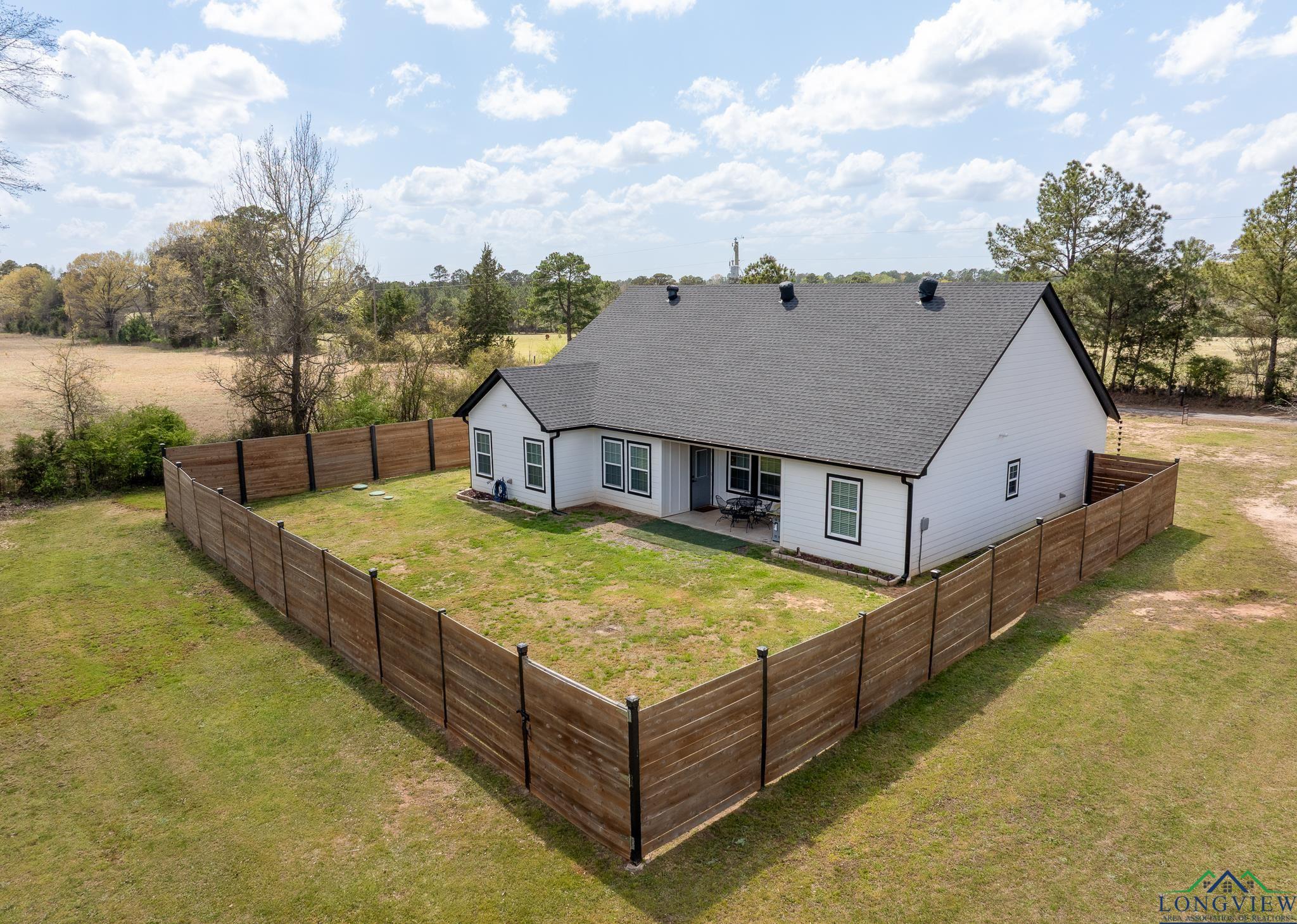 Ore City, Texas 75683, United States, 3 Bedrooms Bedrooms, ,2 BathroomsBathrooms,Residential,Active,96258