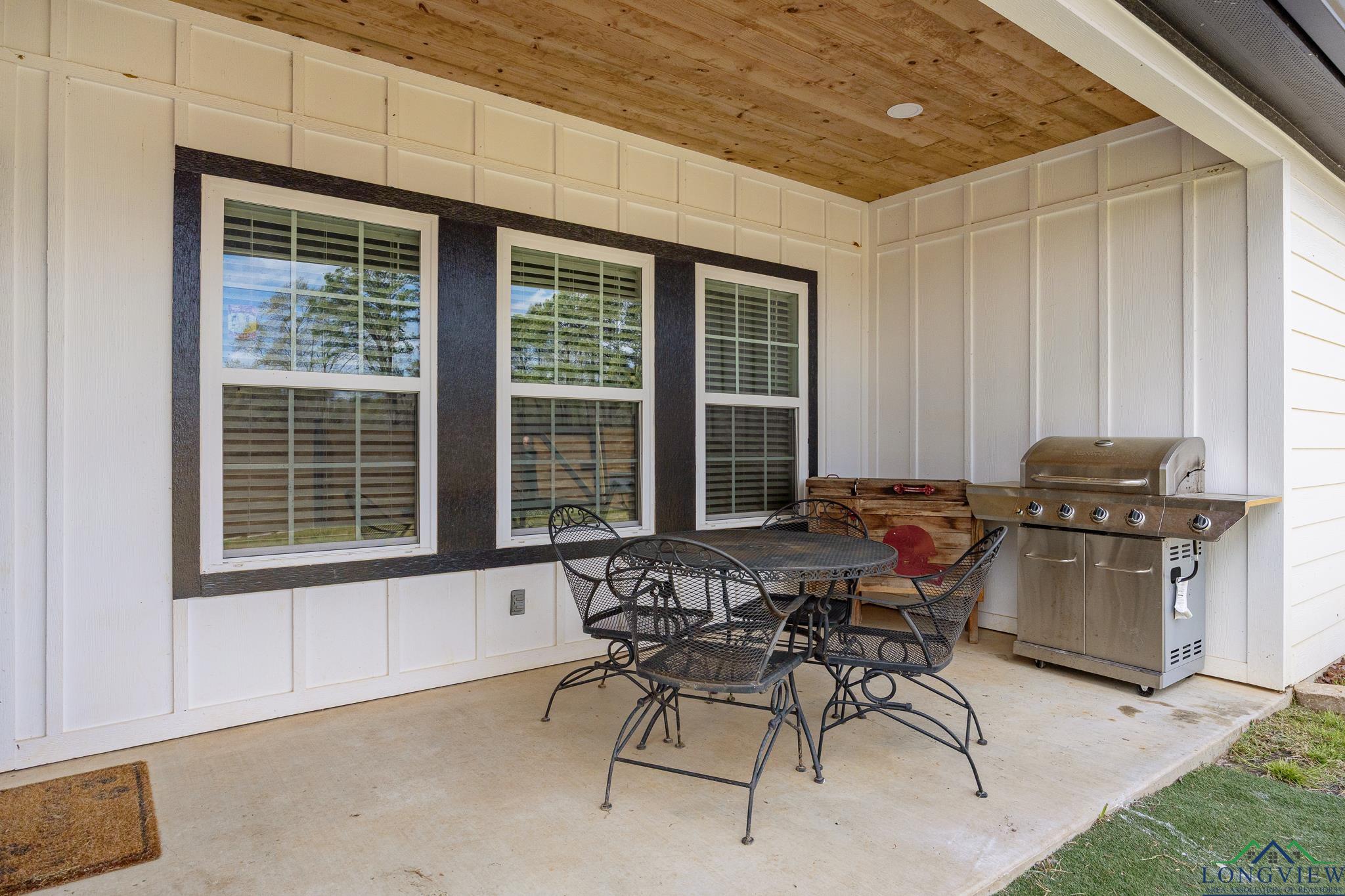 Ore City, Texas 75683, United States, 3 Bedrooms Bedrooms, ,2 BathroomsBathrooms,Residential,Active,96258