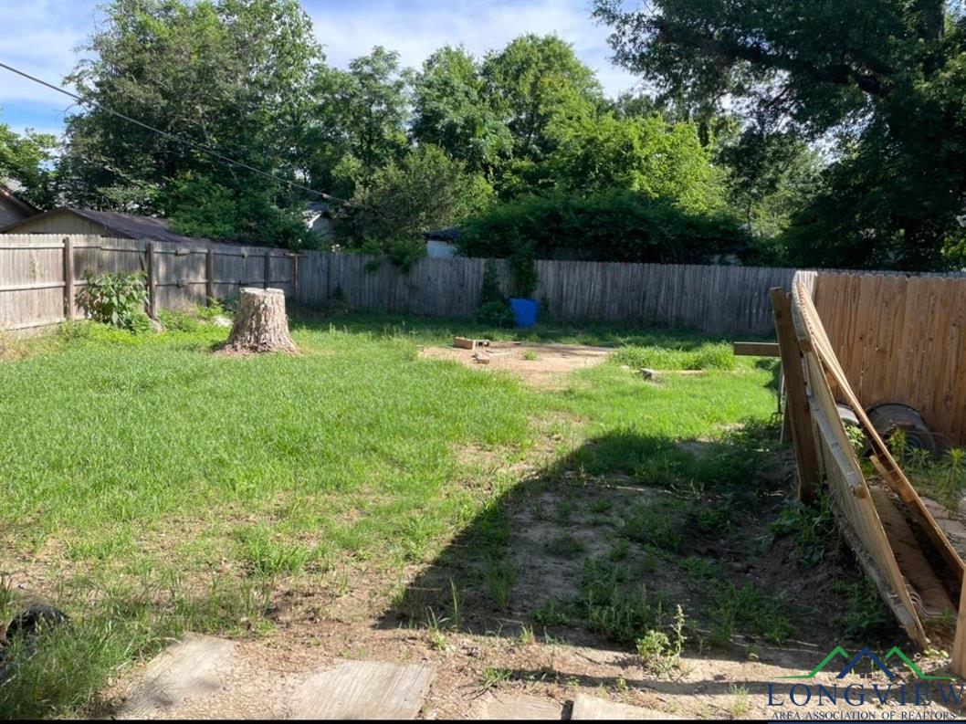 601 N Newsom St, Mineola, Texas image 11