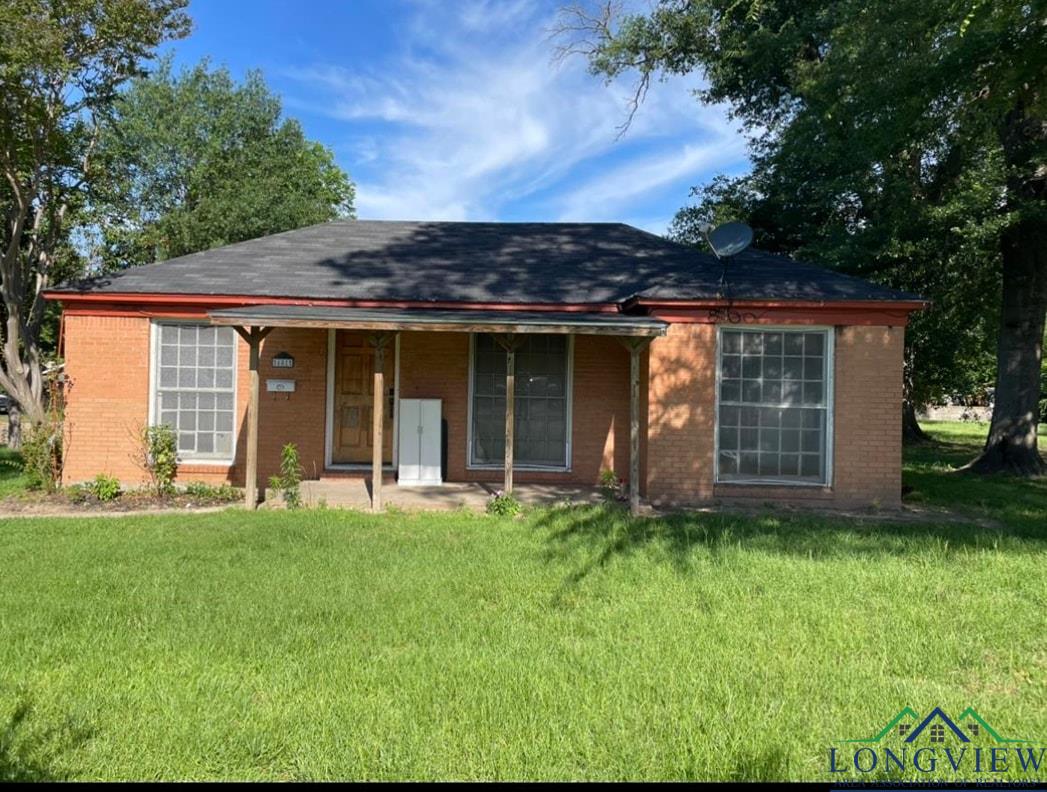601 N Newsom St, Mineola, Texas image 1