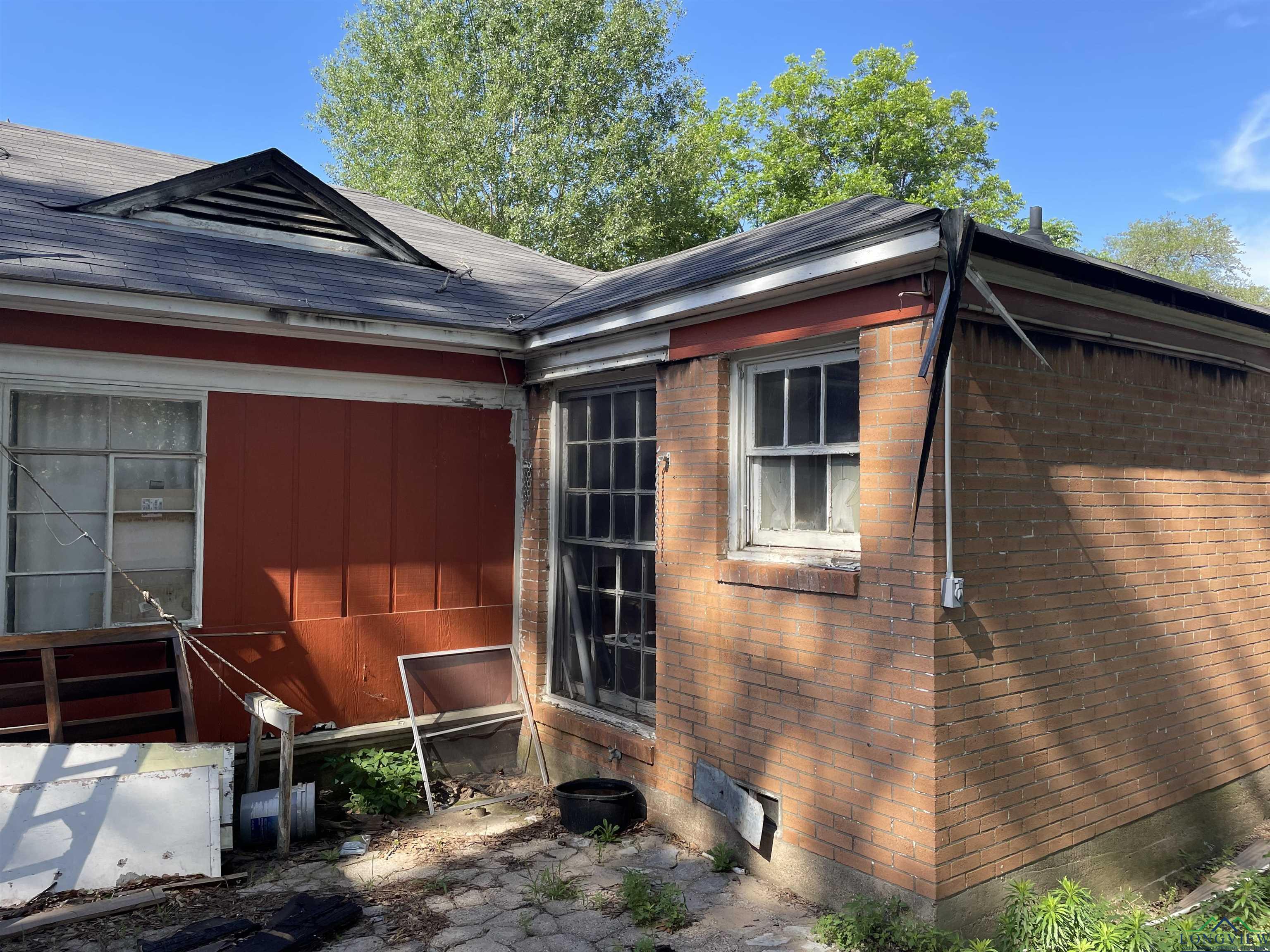 601 N Newsom St, Mineola, Texas image 7