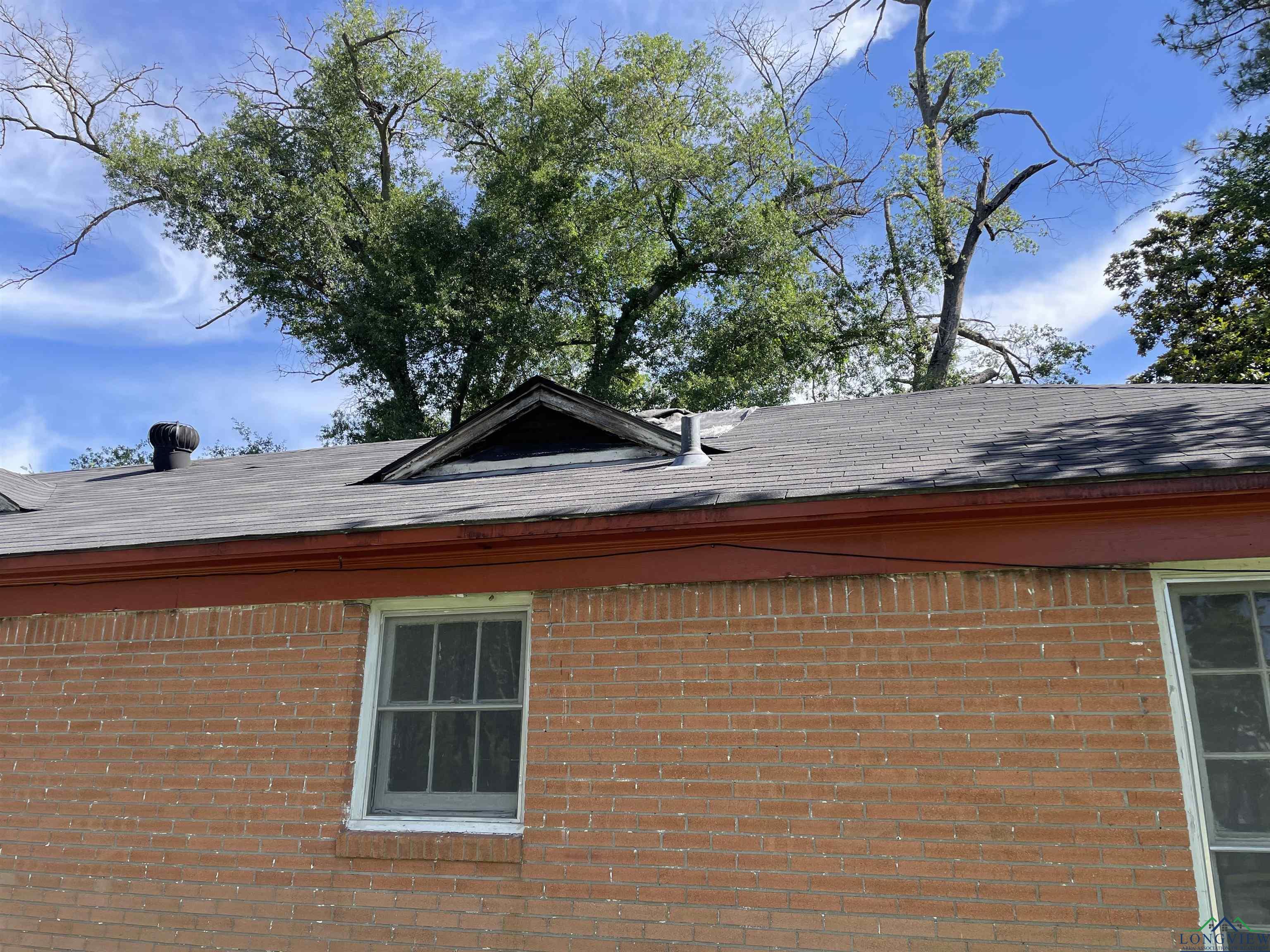 601 N Newsom St, Mineola, Texas image 3