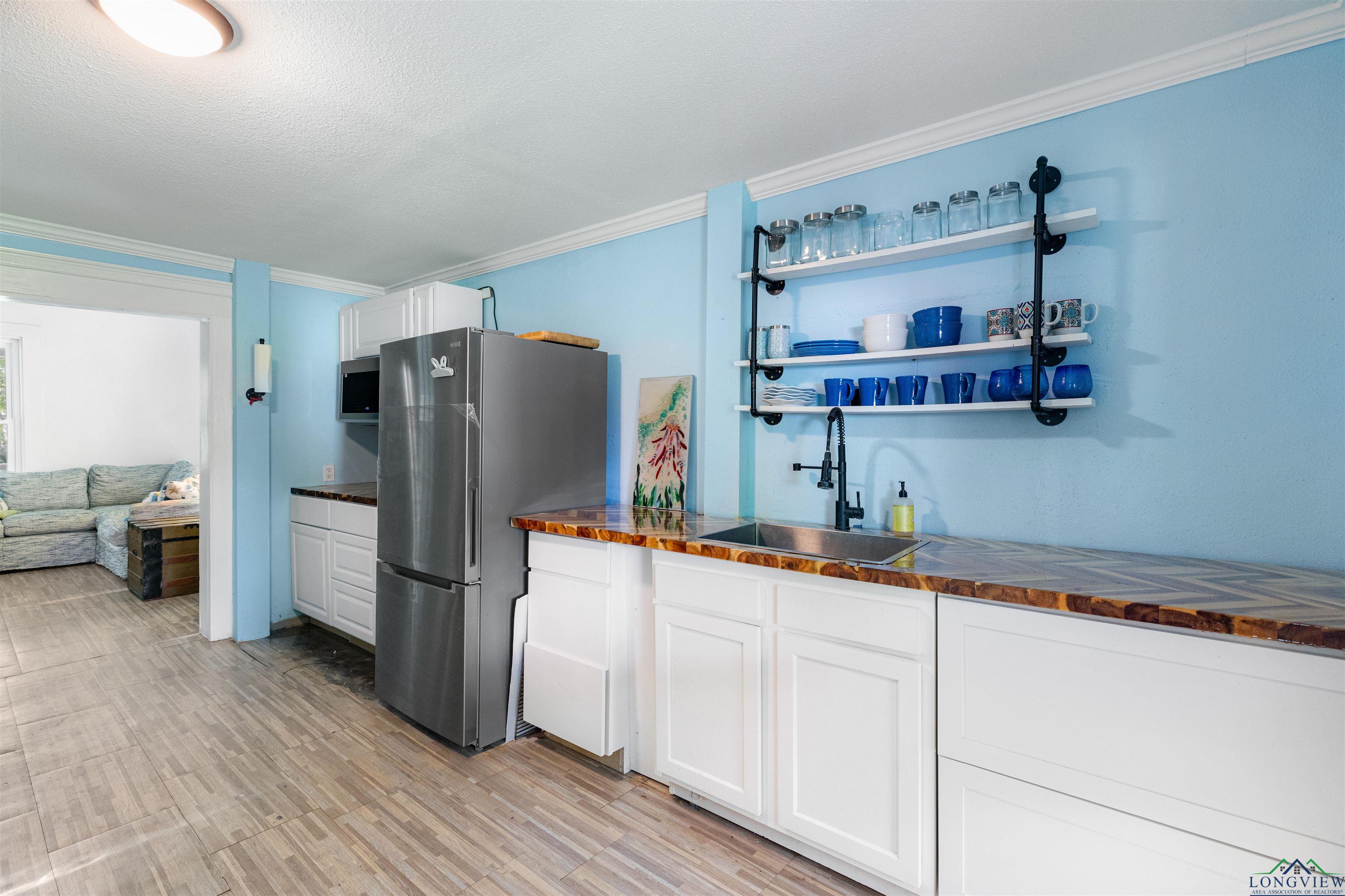 408 Morton Avenue, Palacios, Texas image 11