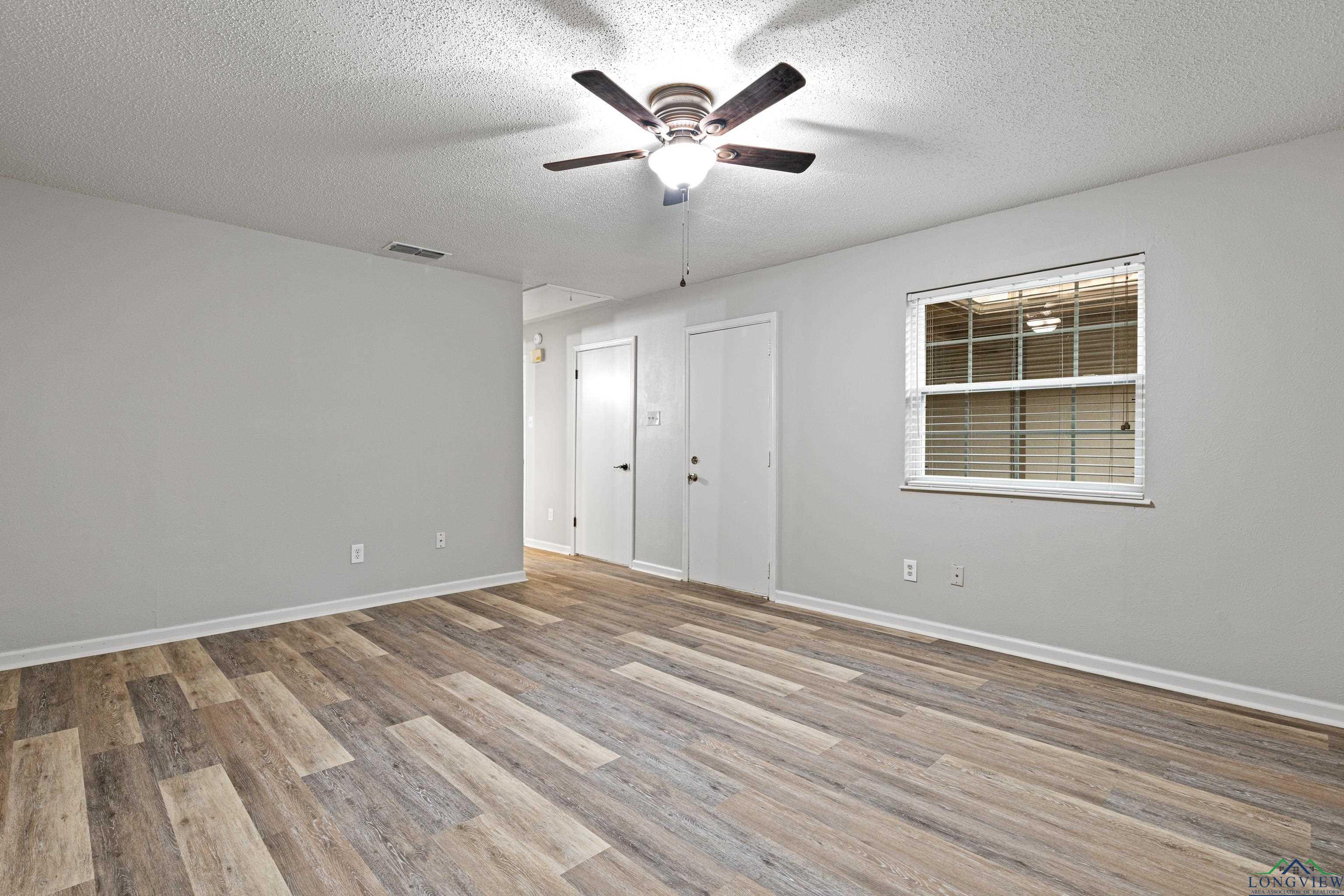 1001 Towne Lake Drive, Longview, Texas image 33