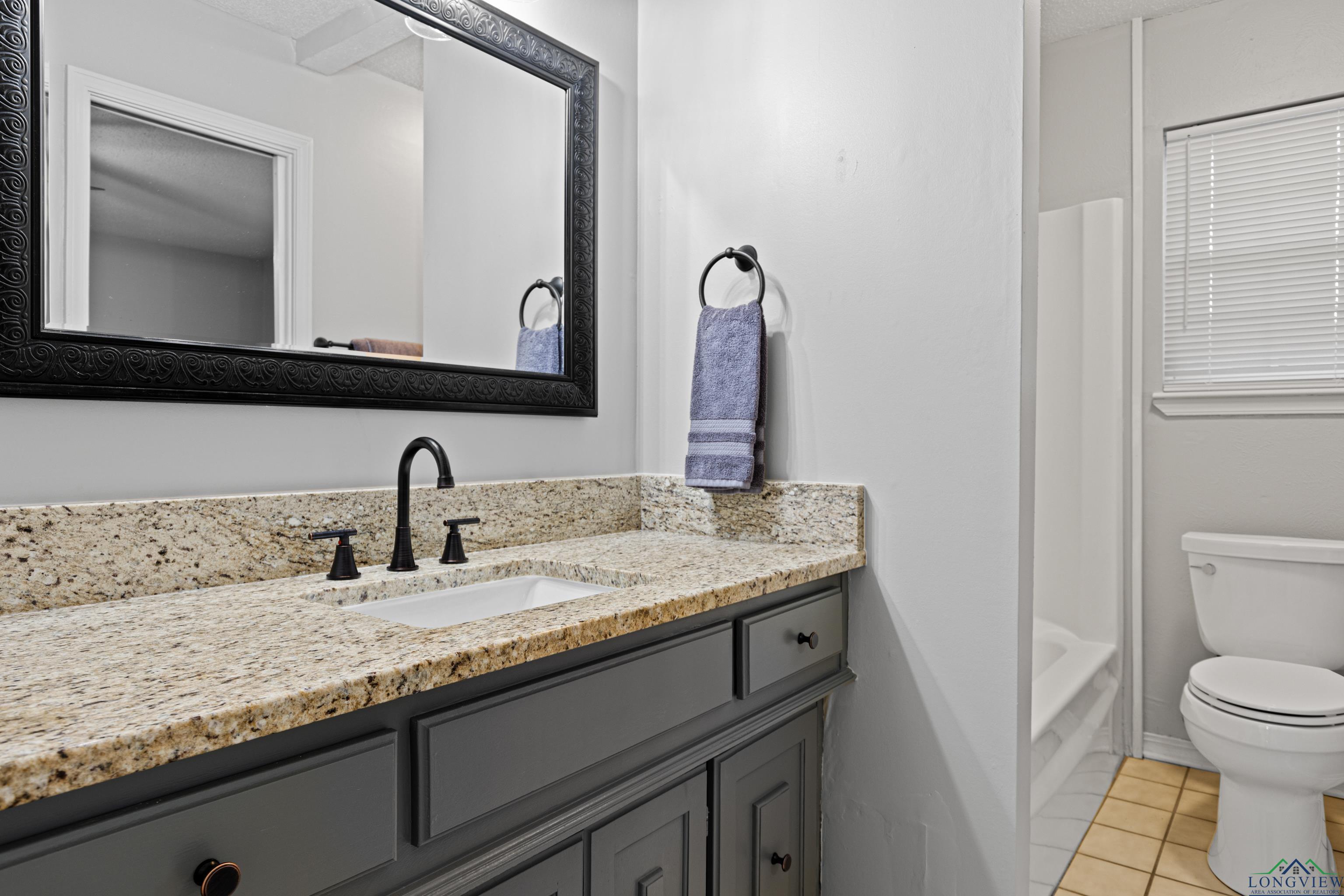 1001 Towne Lake Drive, Longview, Texas image 24