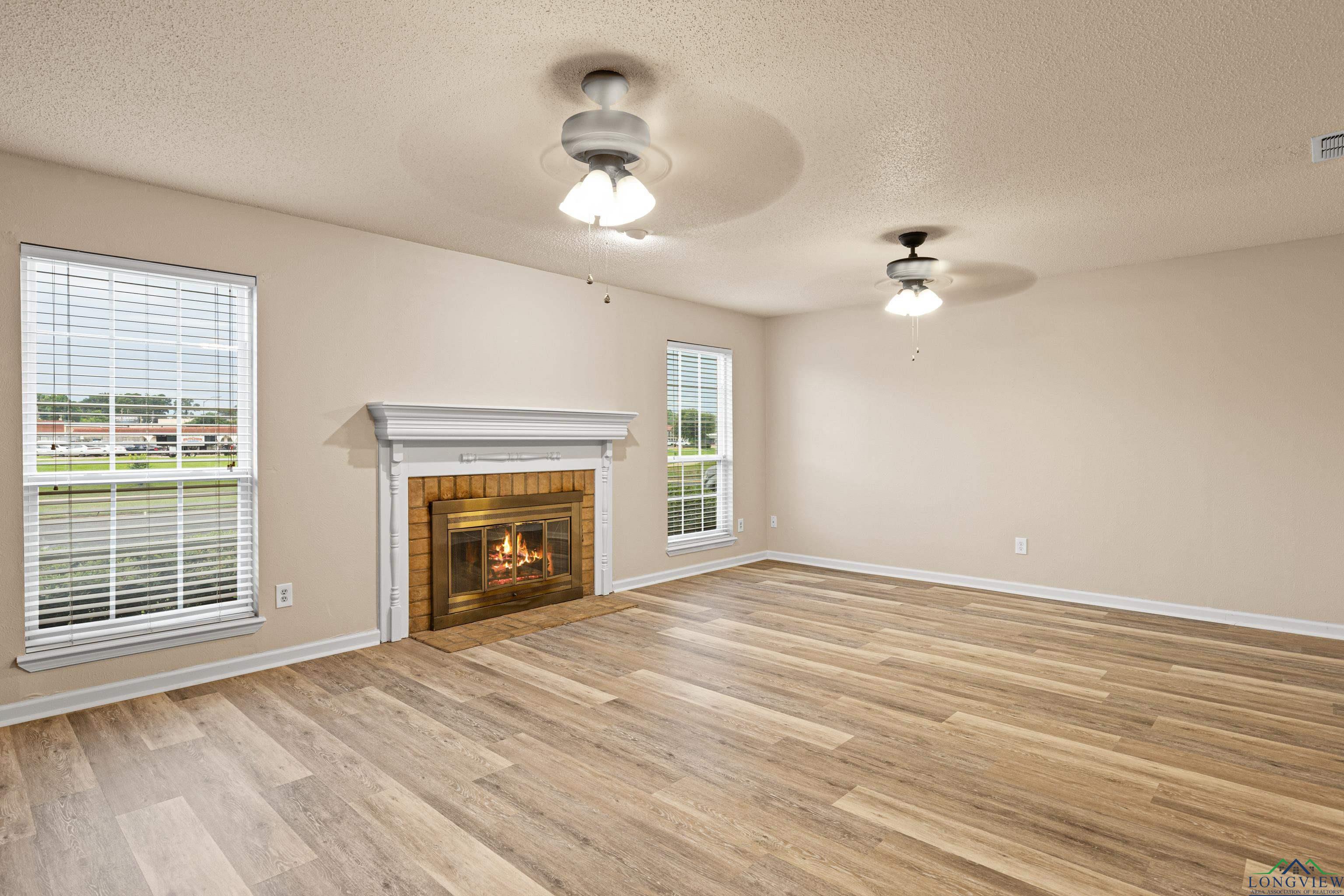 1001 Towne Lake Drive, Longview, Texas image 6