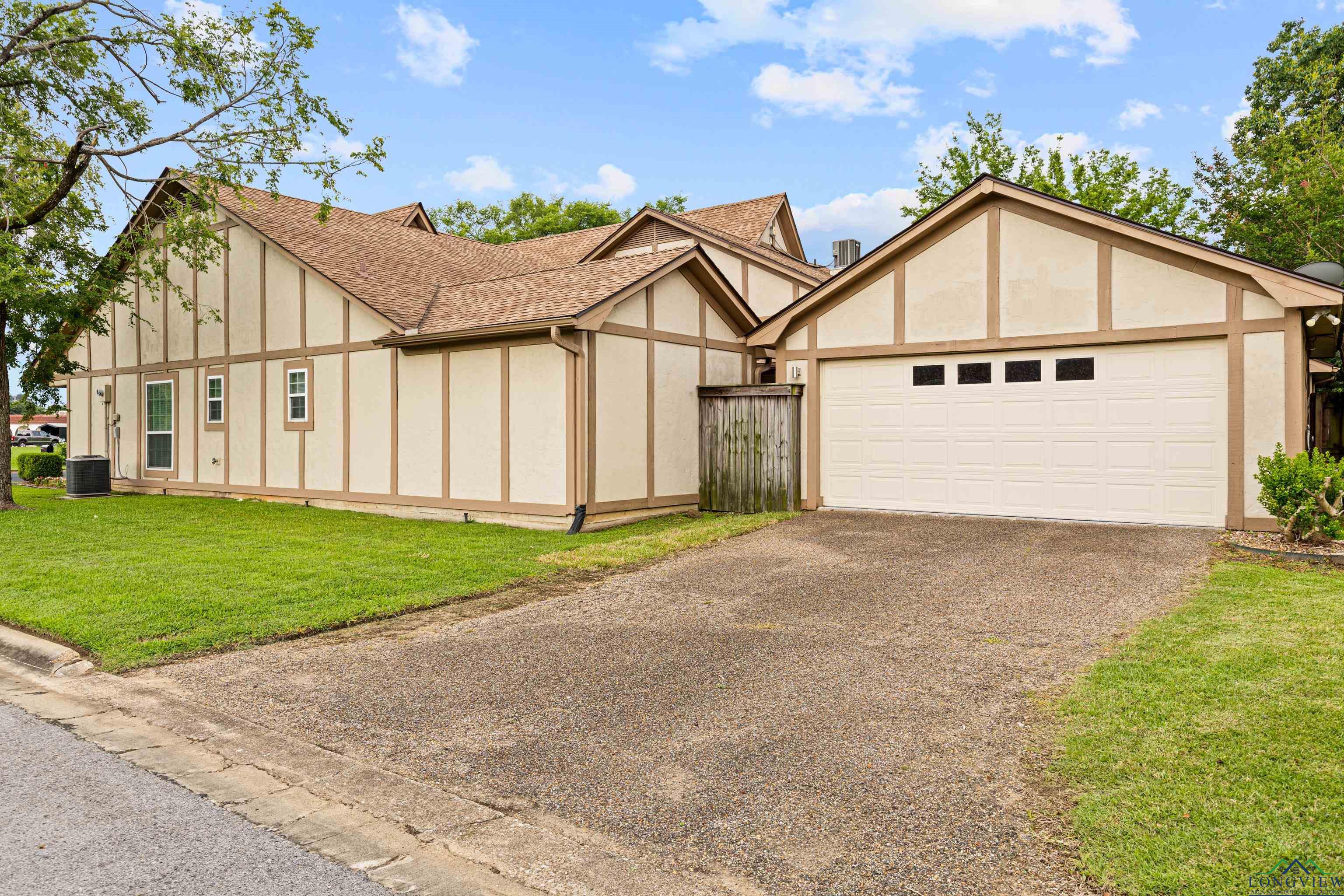 1001 Towne Lake Drive, Longview, Texas image 4