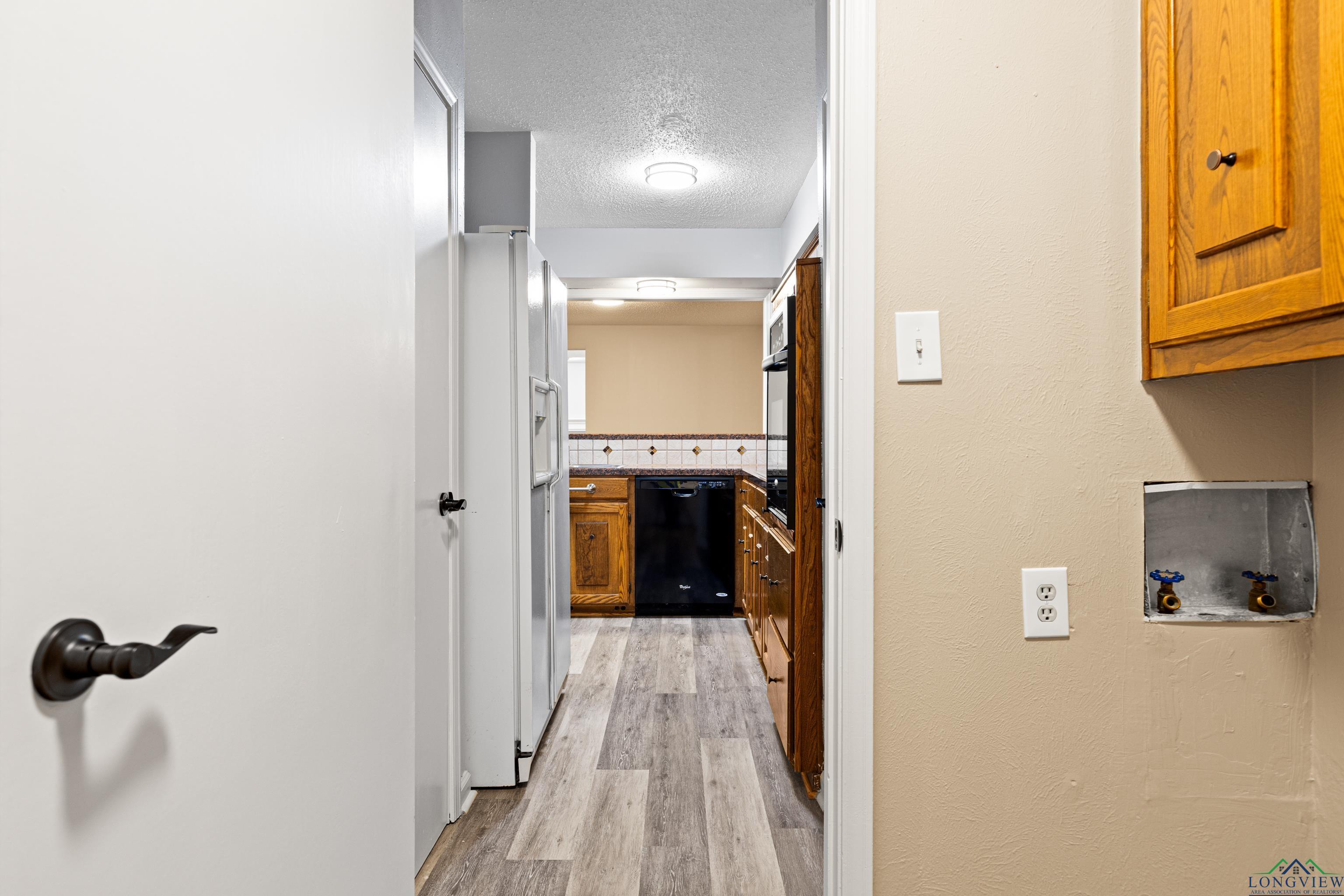 1001 Towne Lake Drive, Longview, Texas image 16