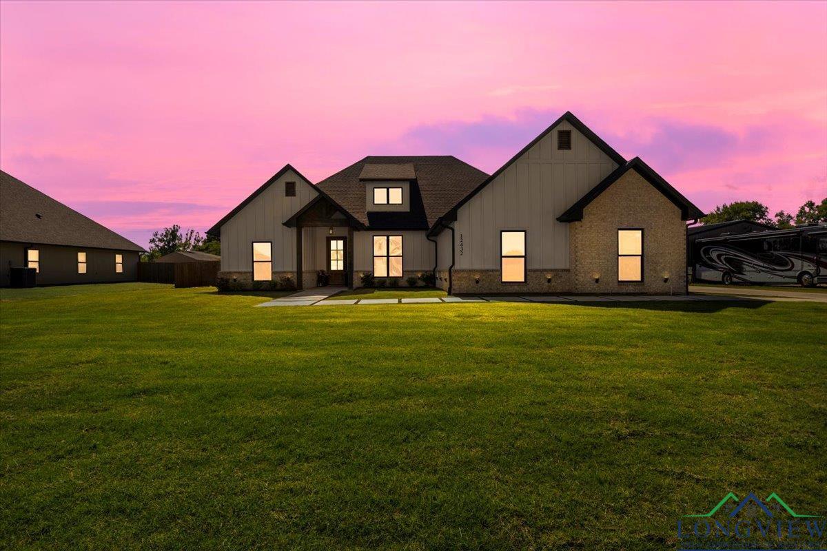 12432 Maplewood Dr, Lindale, Texas image 2