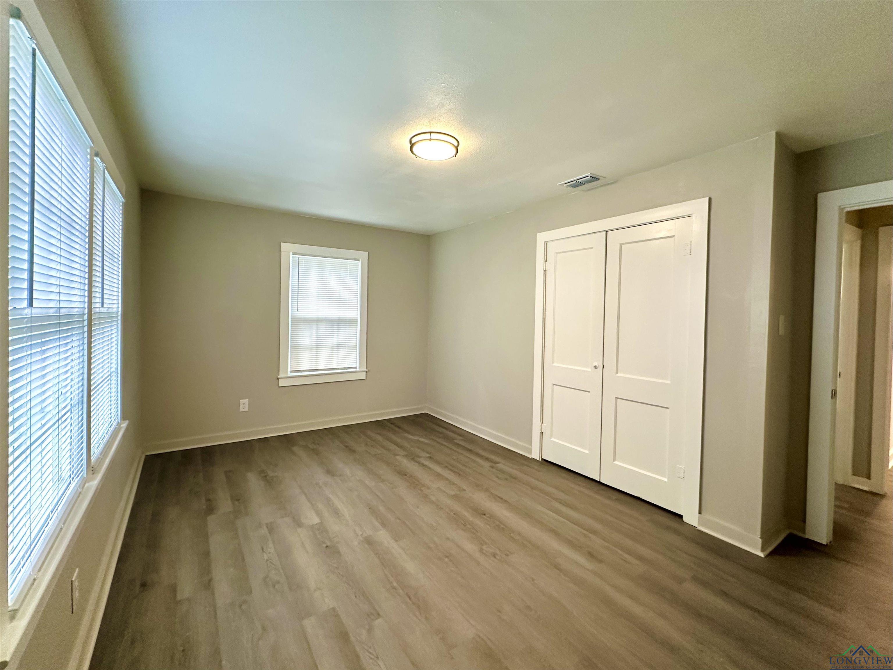 1407 E Us 80, White Oak, Texas image 17