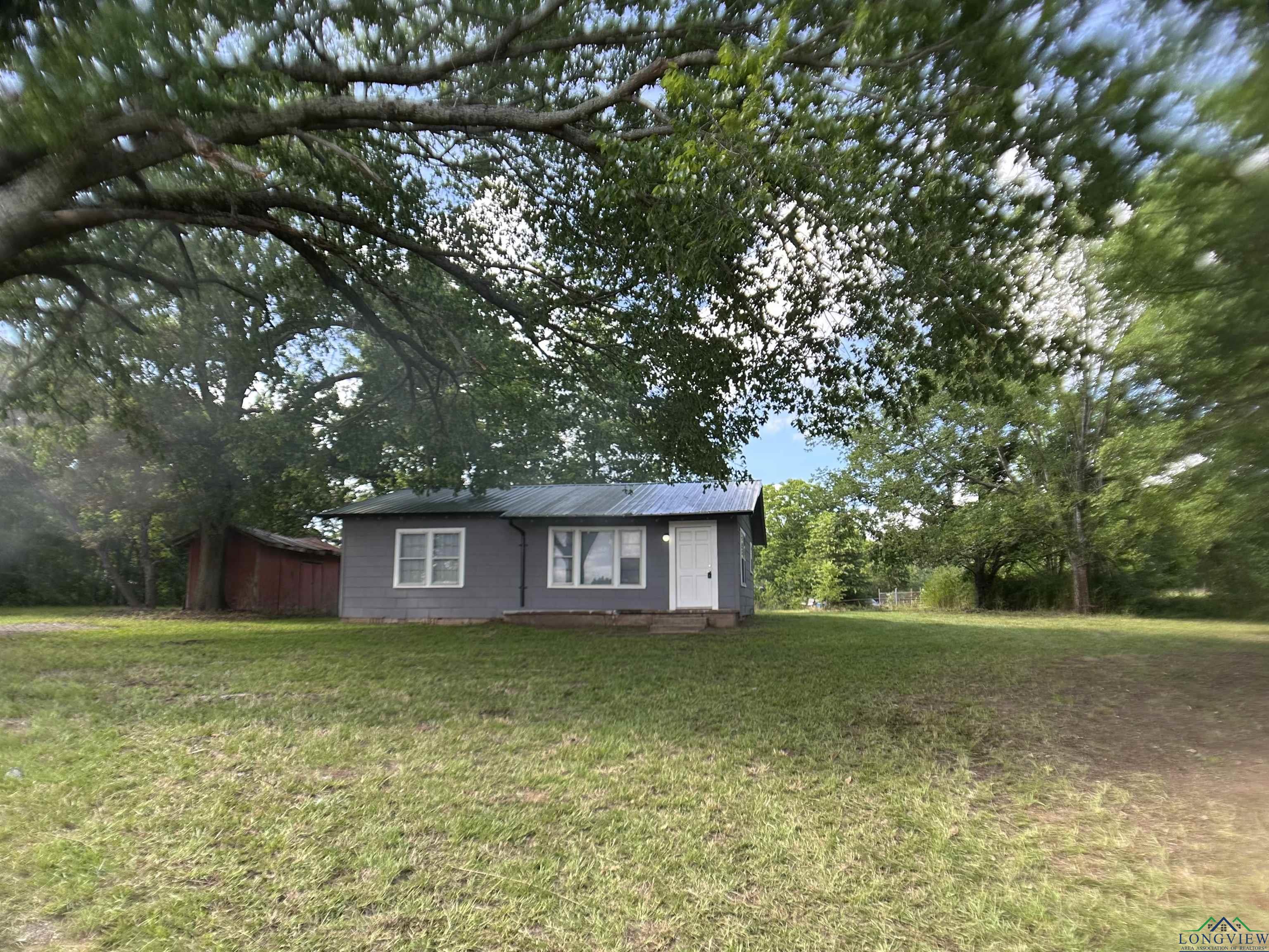 1407 E Us 80, White Oak, Texas image 2
