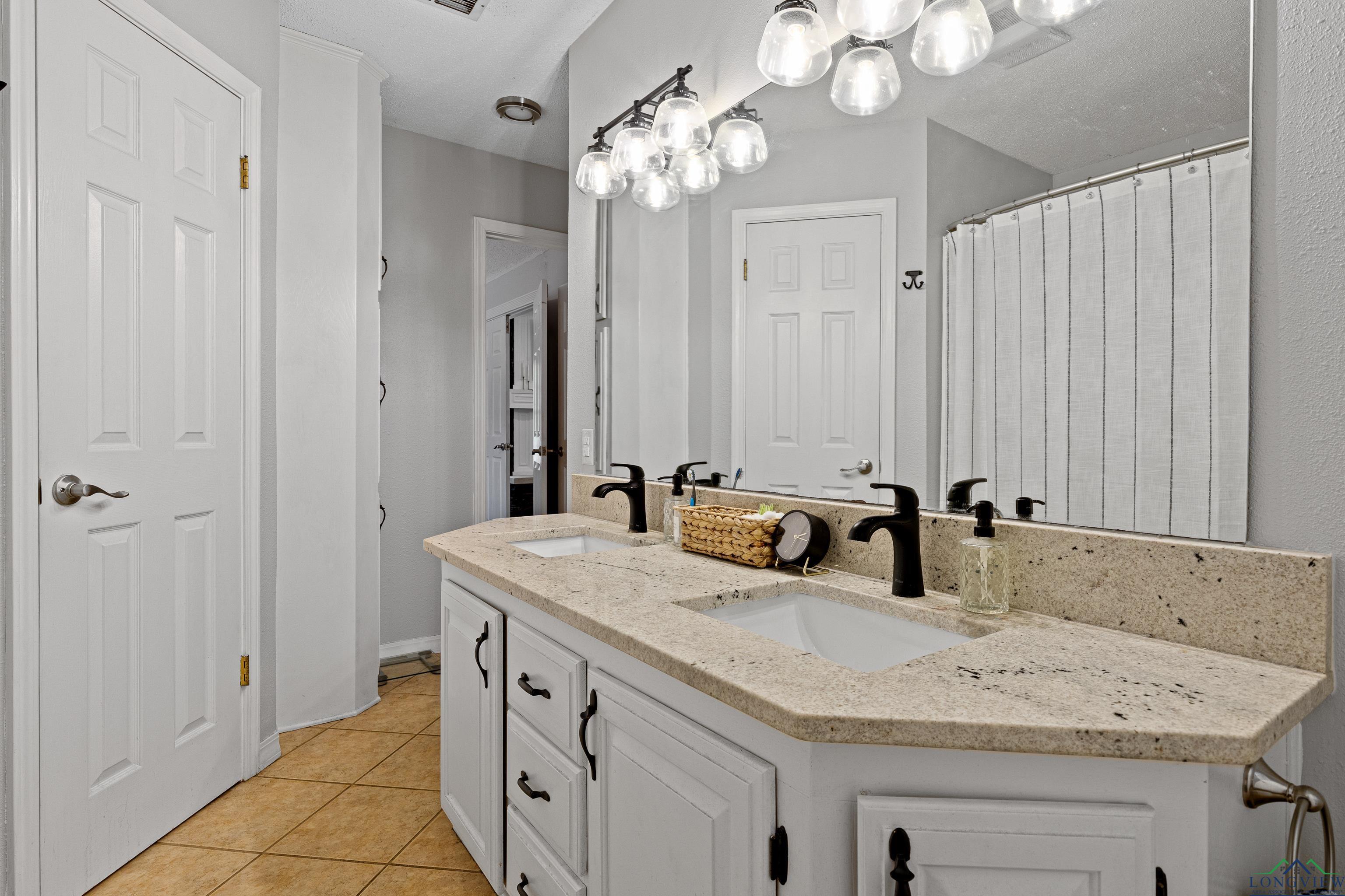 1703 Edgebrook St, Henderson, Texas image 17