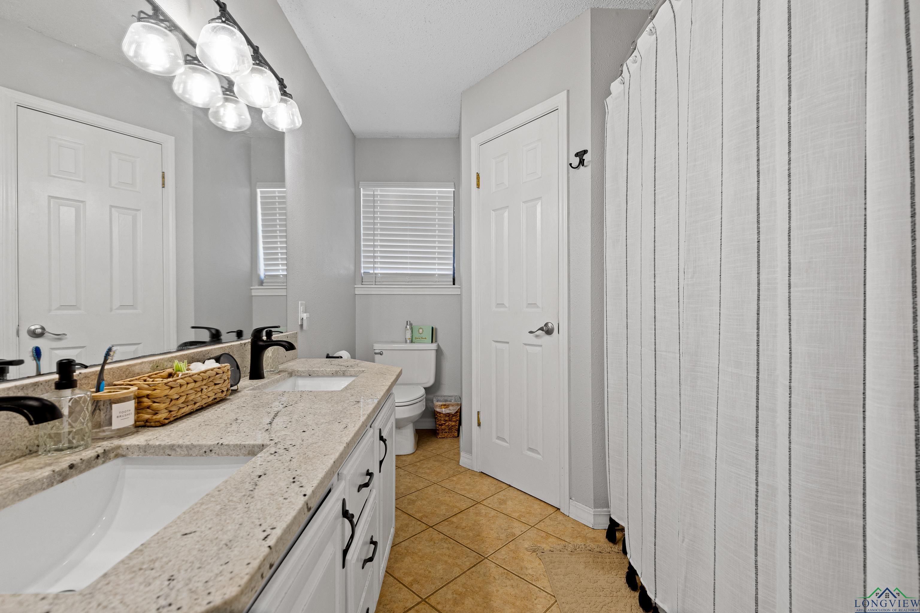 1703 Edgebrook St, Henderson, Texas image 16