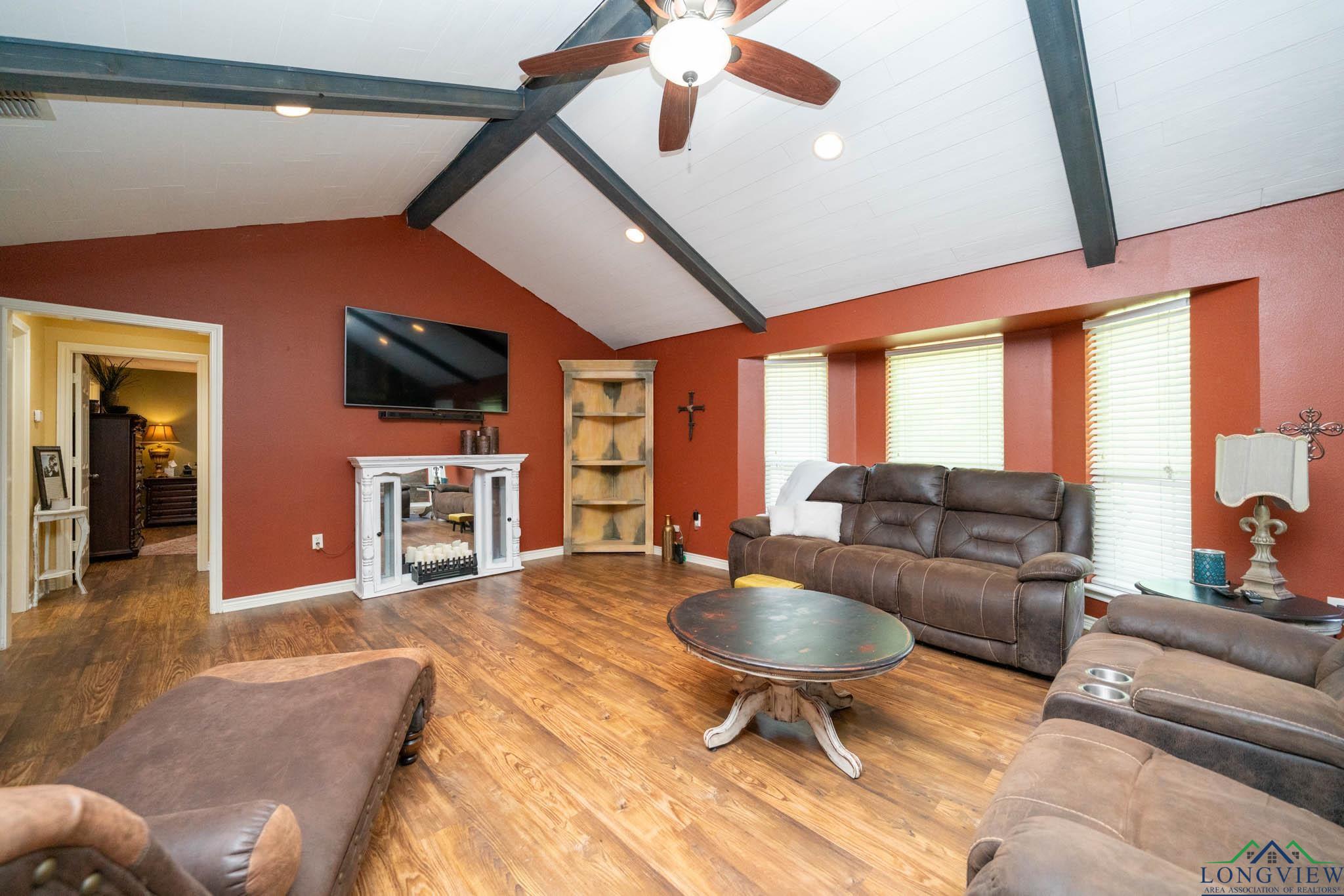 342 W Doctors Rd, Longview, Texas image 10